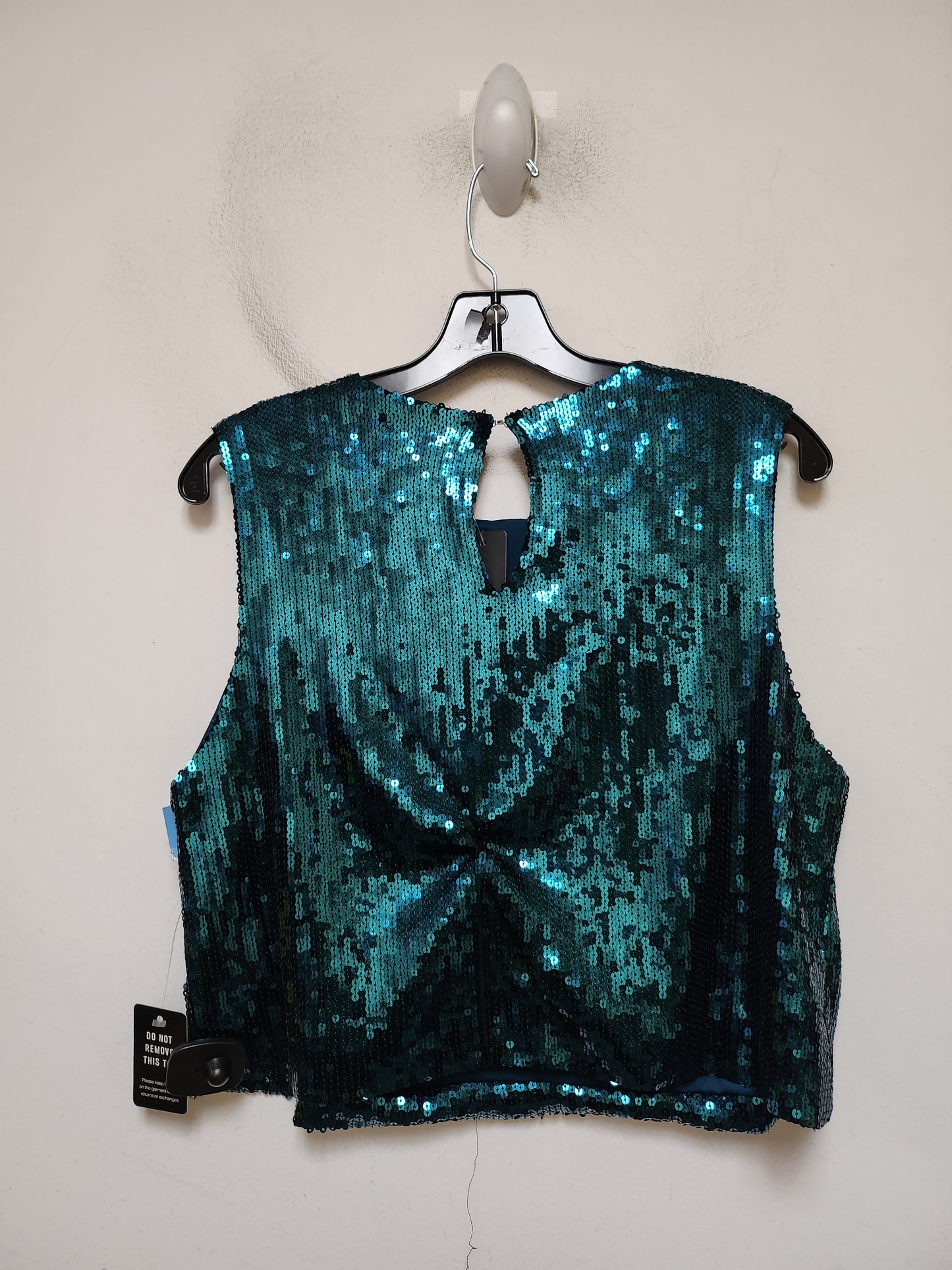 Top Sleeveless By Express In Green, Size: L