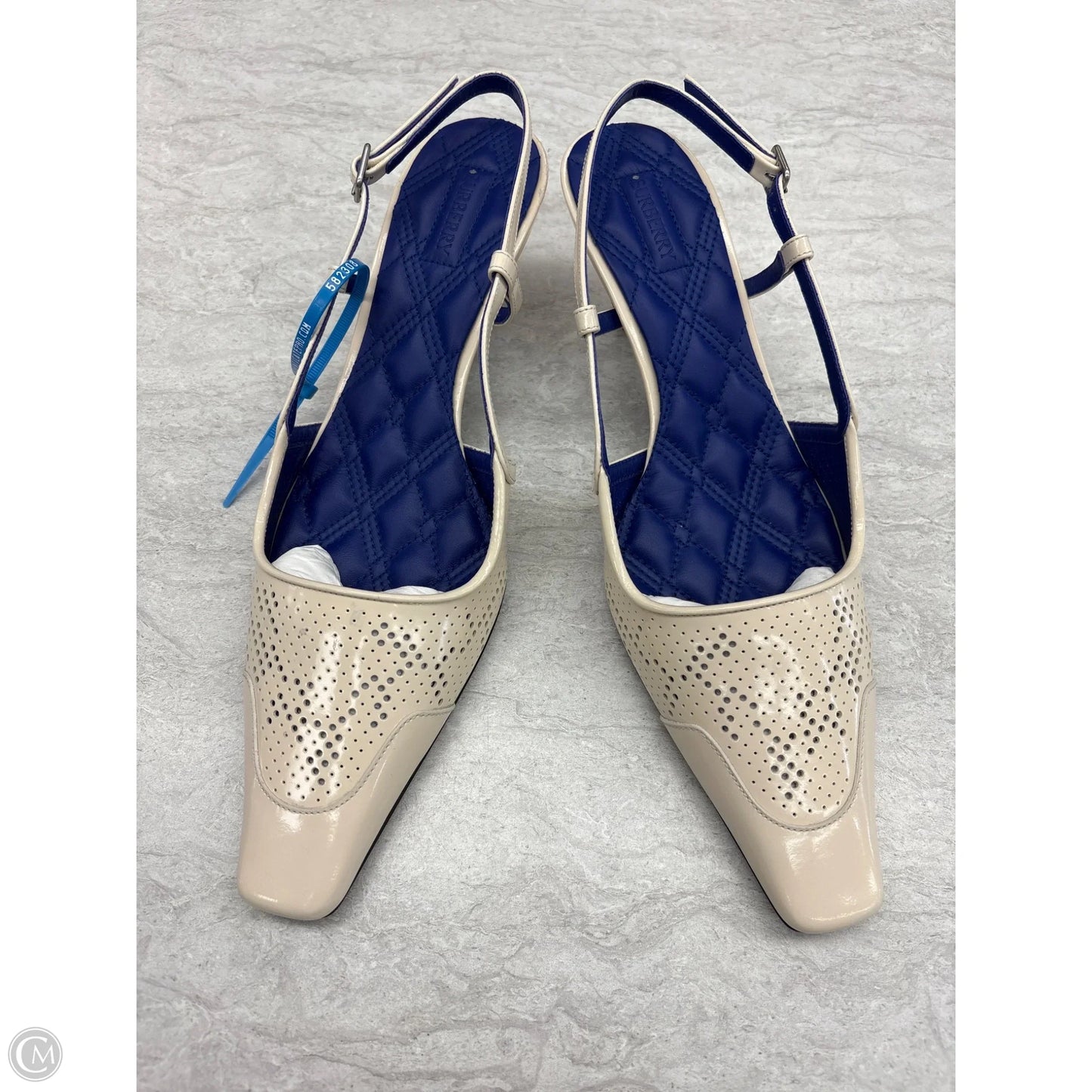 Shoes Luxury Designer By Burberry In Cream, Size: 8