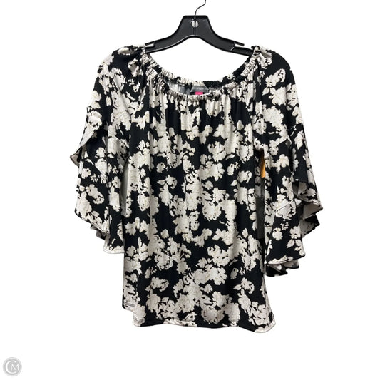 Top Short Sleeve By Vince Camuto In Black & White, Size: Xs