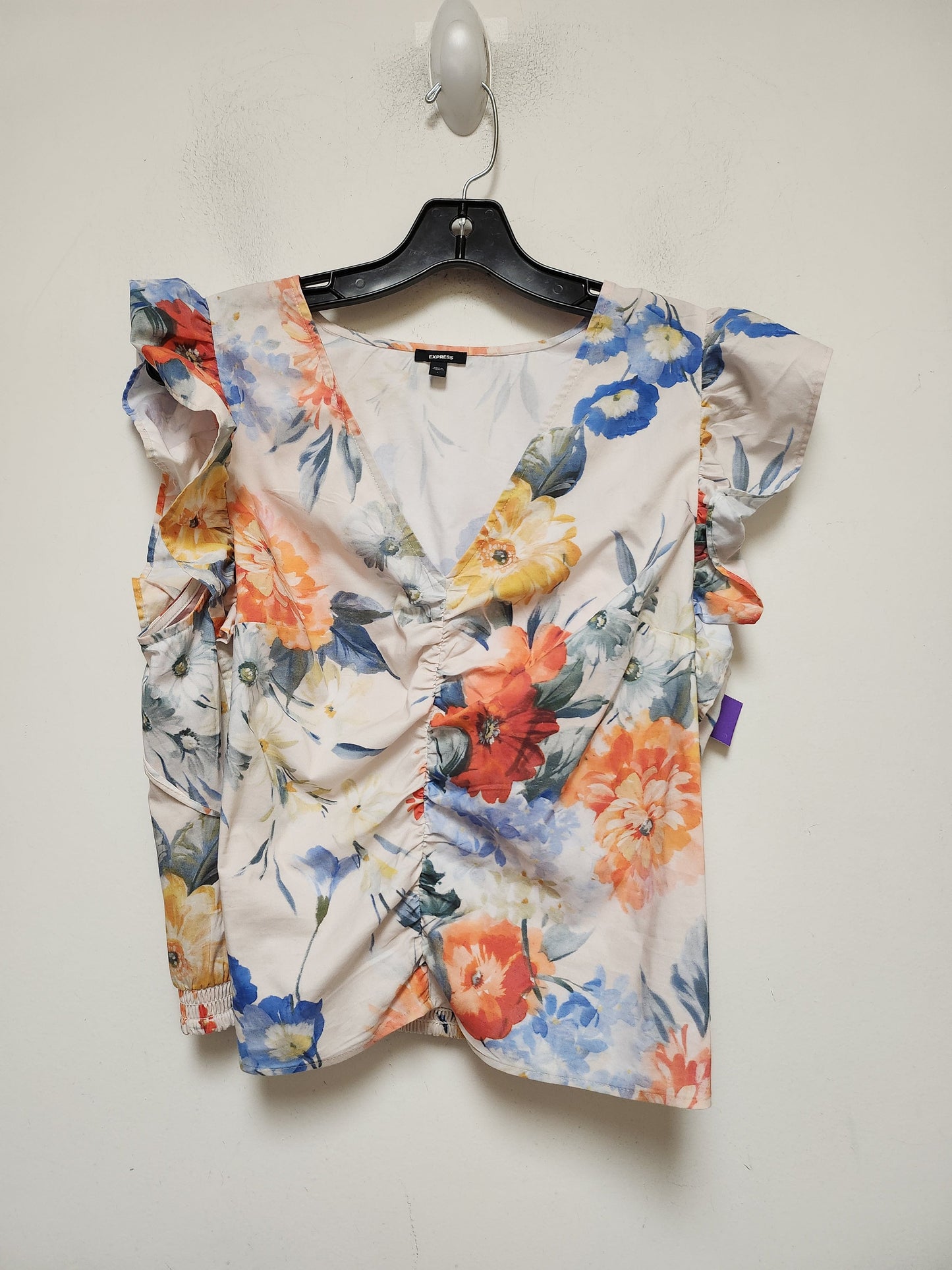 Top Short Sleeve By Express  Size: L