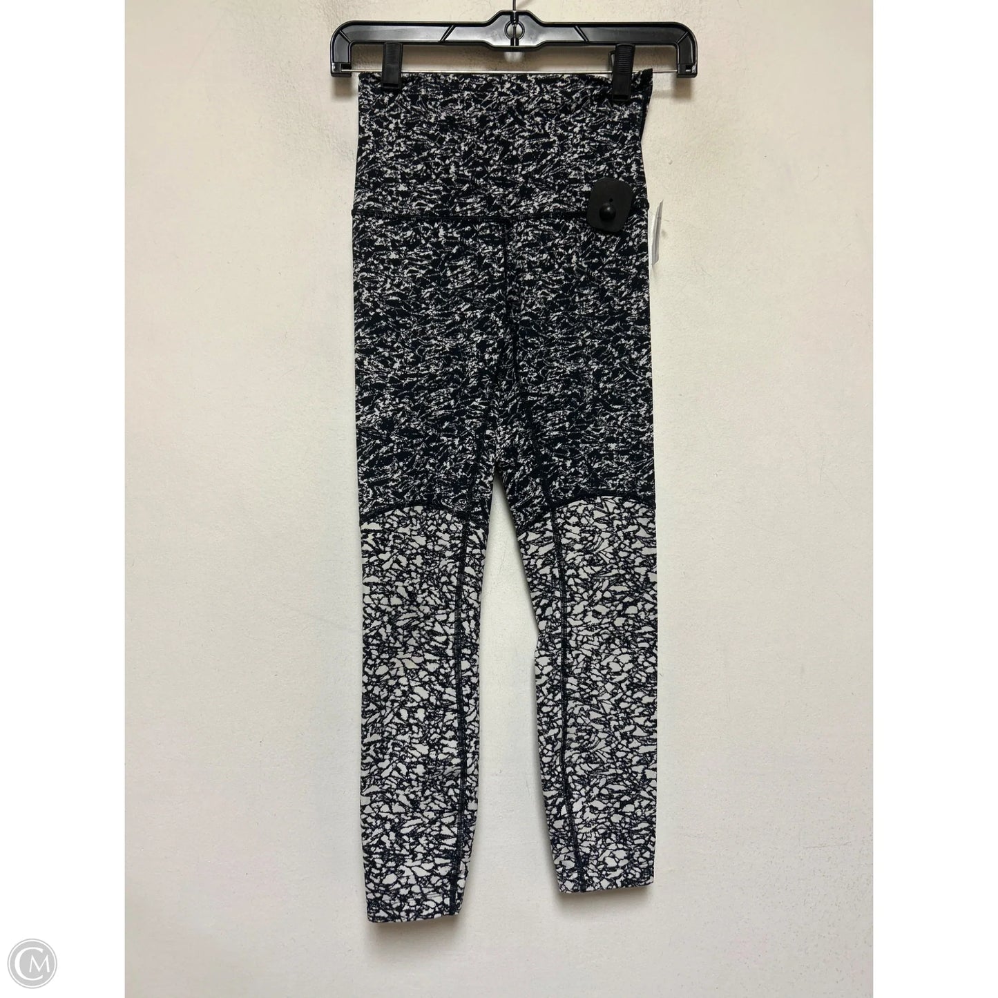 Athletic Leggings By Lululemon In Black & White, Size: 4