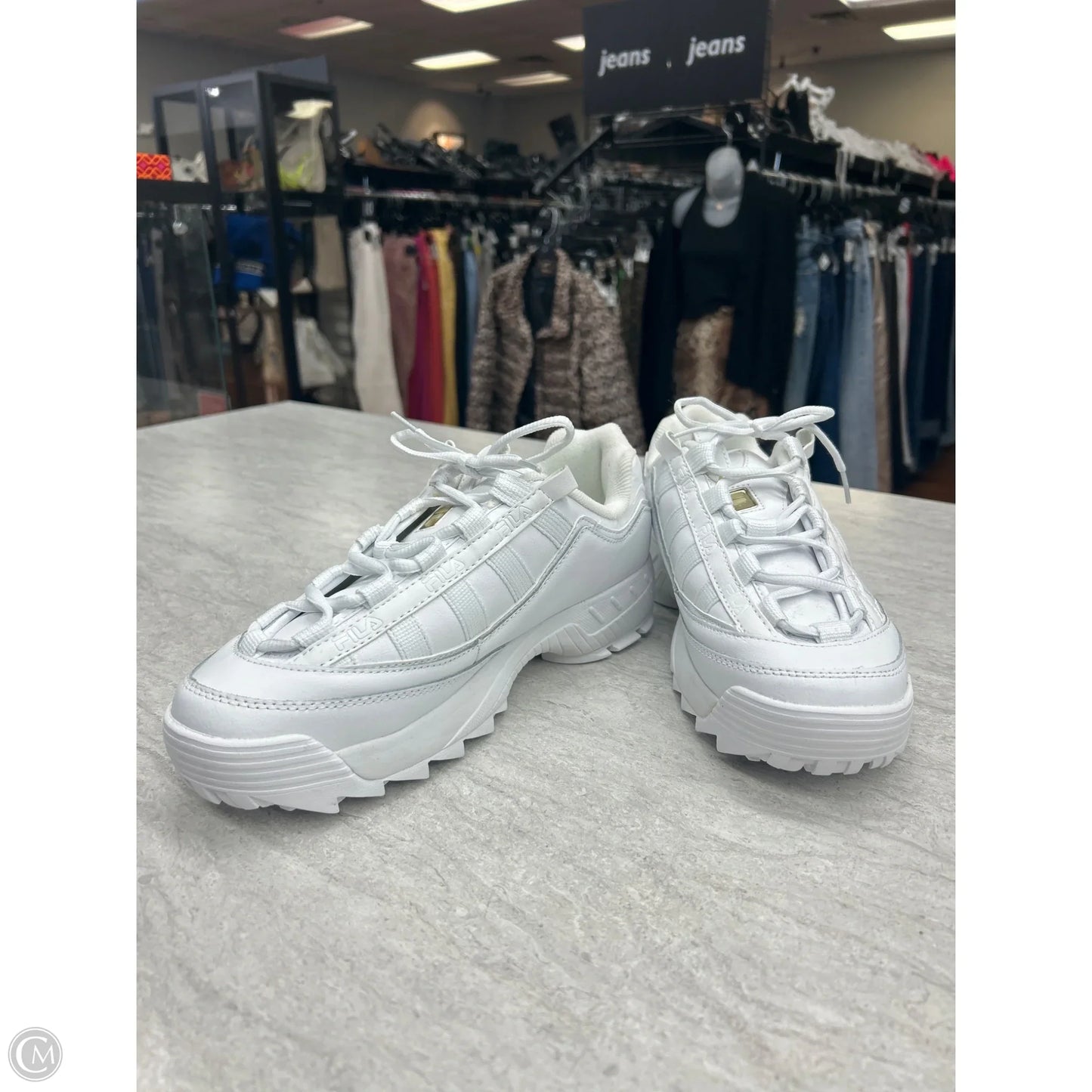 Shoes Athletic By Fila In White, Size: 11