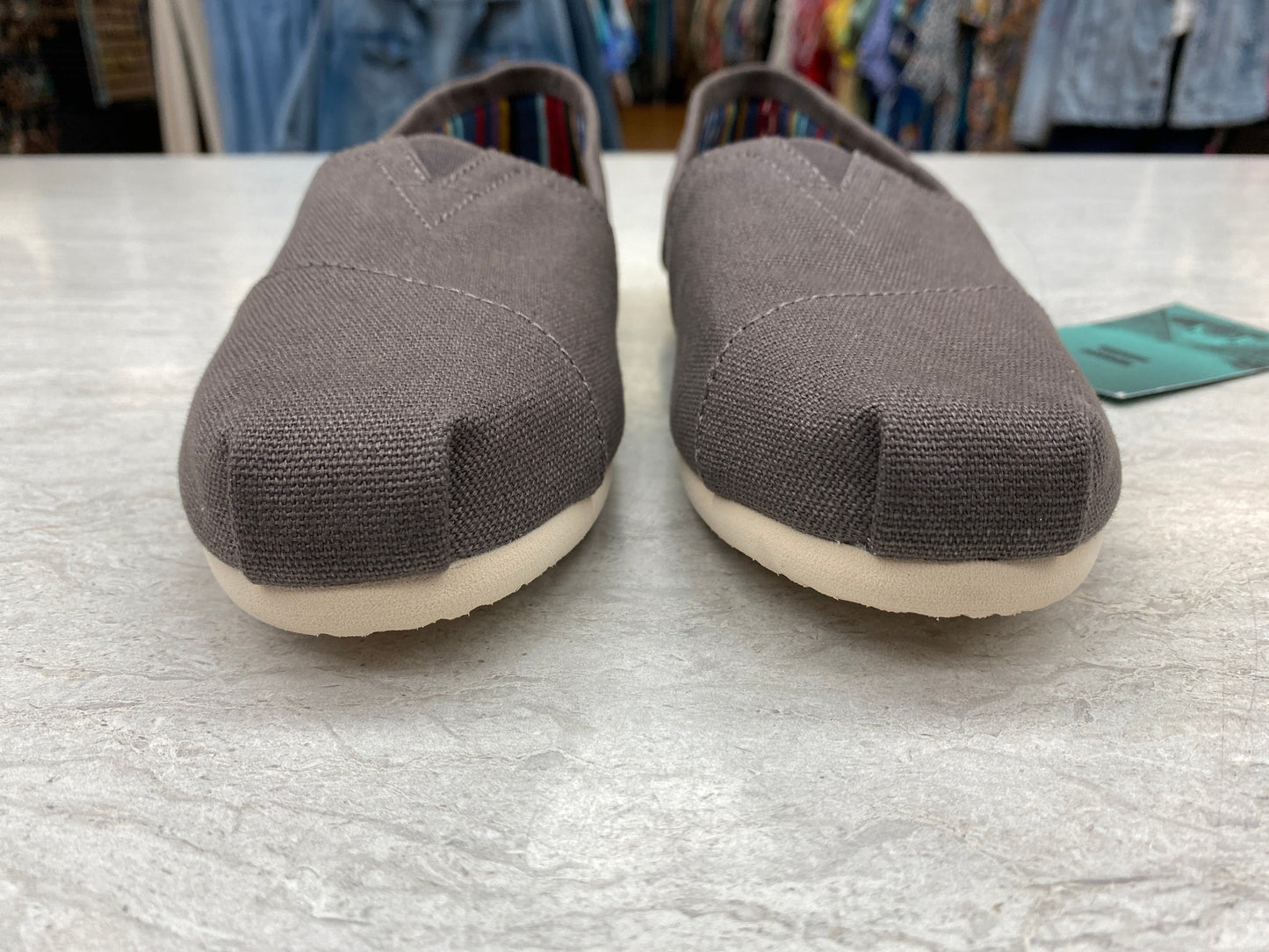 Shoes Flats By Toms In Grey, Size: 7.5