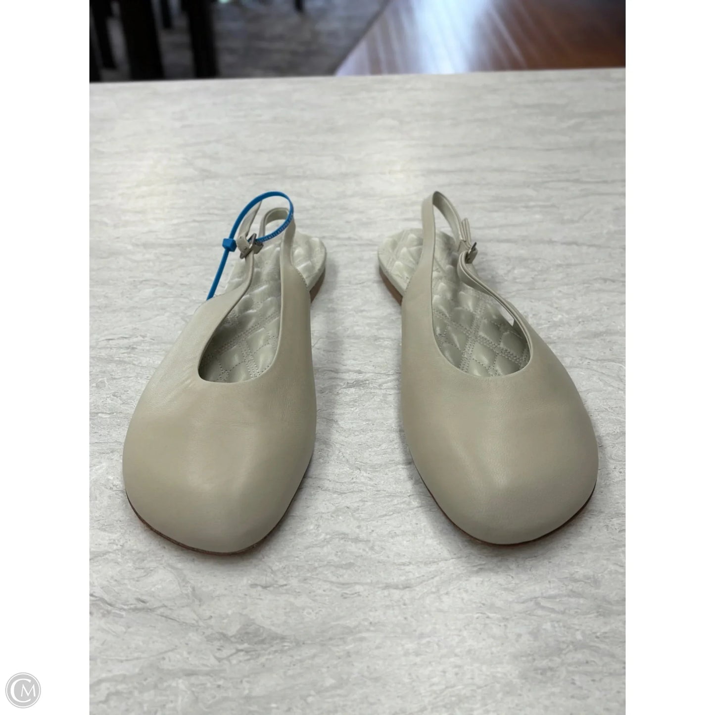 Shoes Luxury Designer By Burberry In Taupe, Size: 9