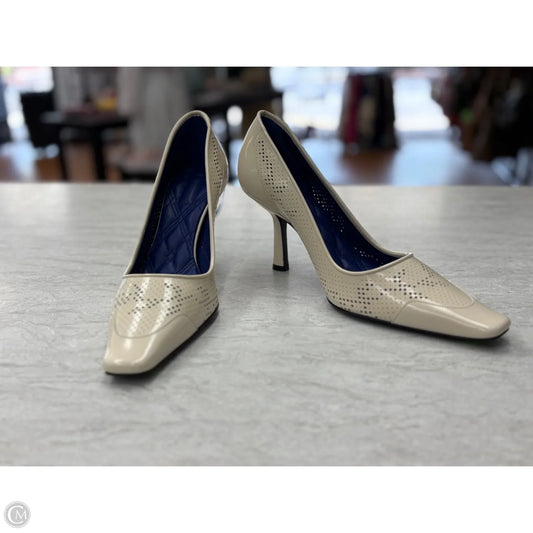 Shoes Luxury Designer By Burberry In Cream, Size: 7.5