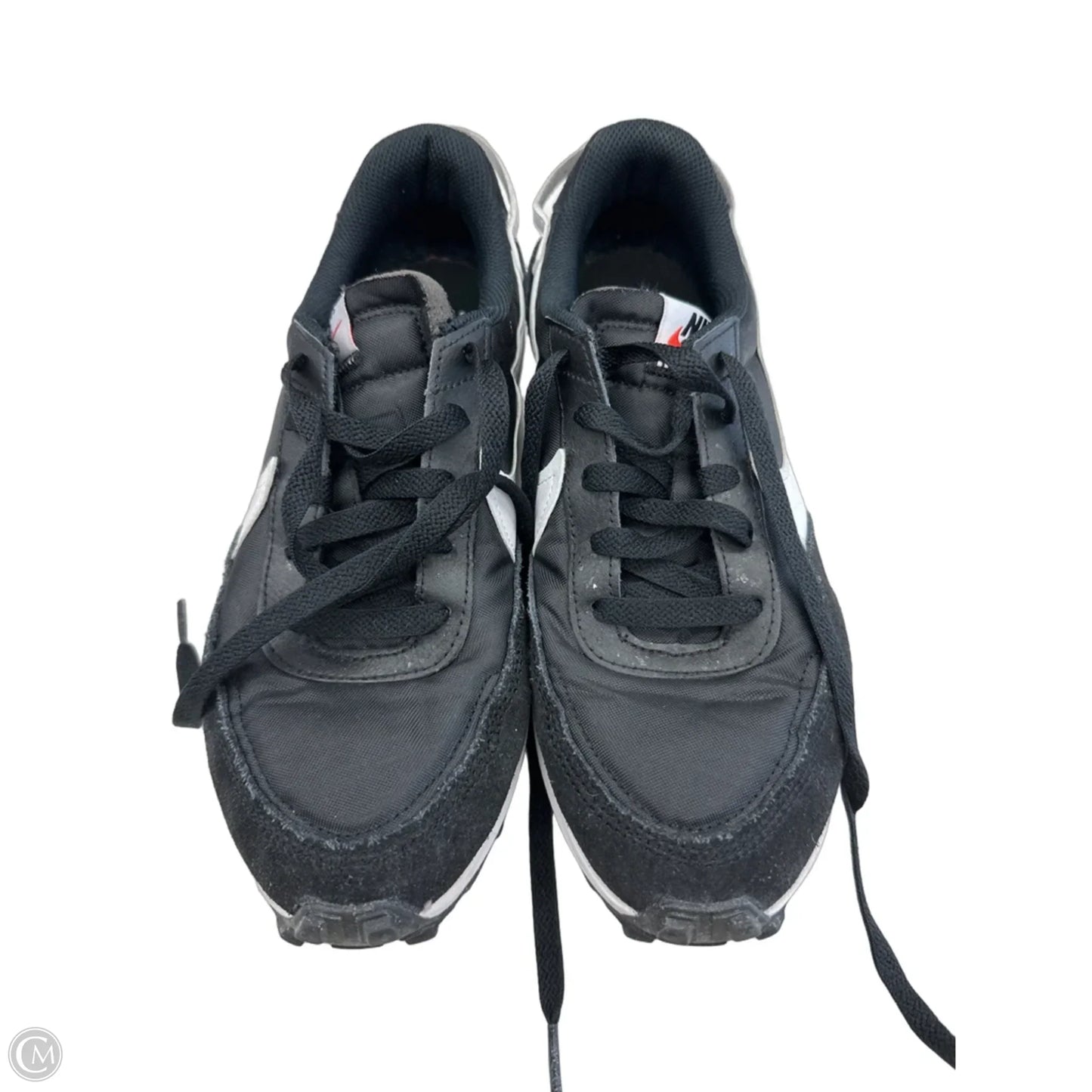 Shoes Sneakers By Nike In Black & White, Size: 8