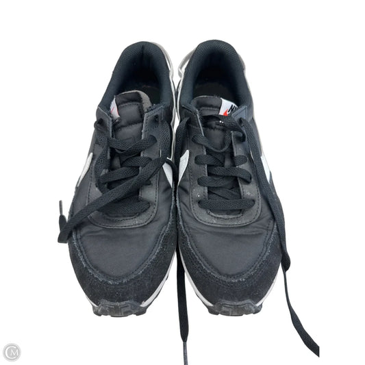 Shoes Sneakers By Nike In Black & White, Size: 8
