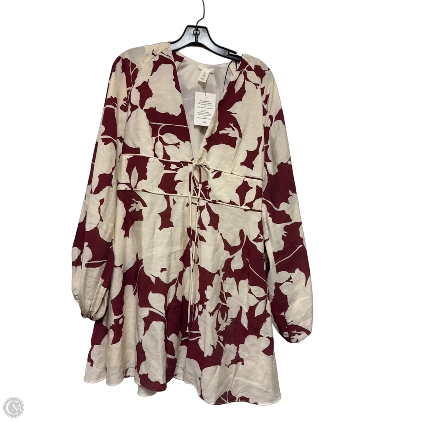Dress Casual Short By H&m In Cream & Red, Size: M