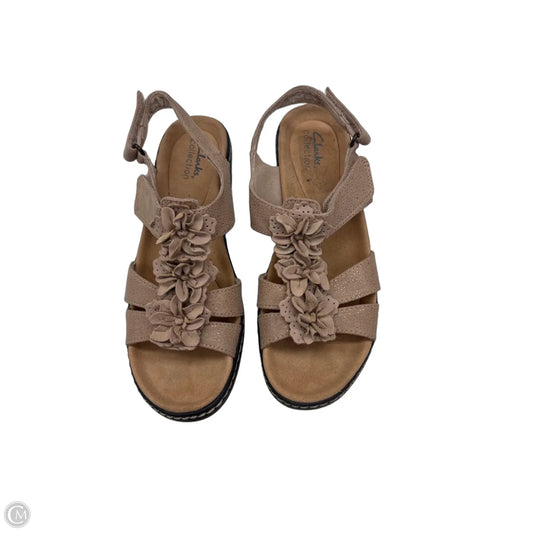 Sandals Flats By Clarks In Tan, Size: 8.5