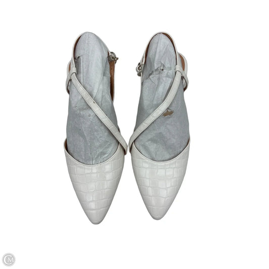 Shoes Flats By Naturalizer In White, Size: 7.5