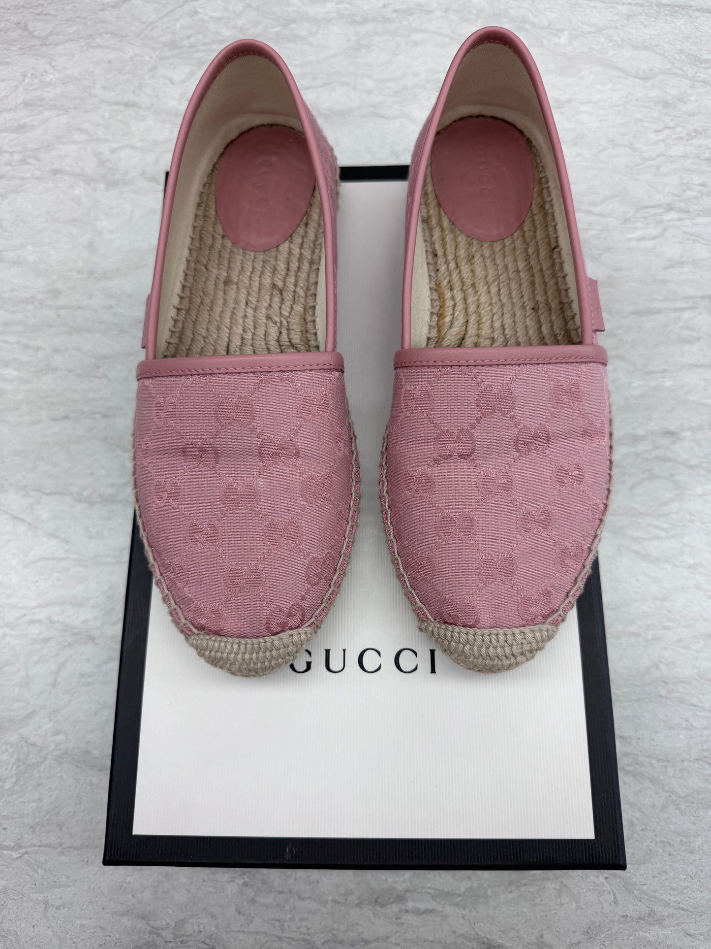 Shoes Luxury Designer By Gucci  Size: 6.5