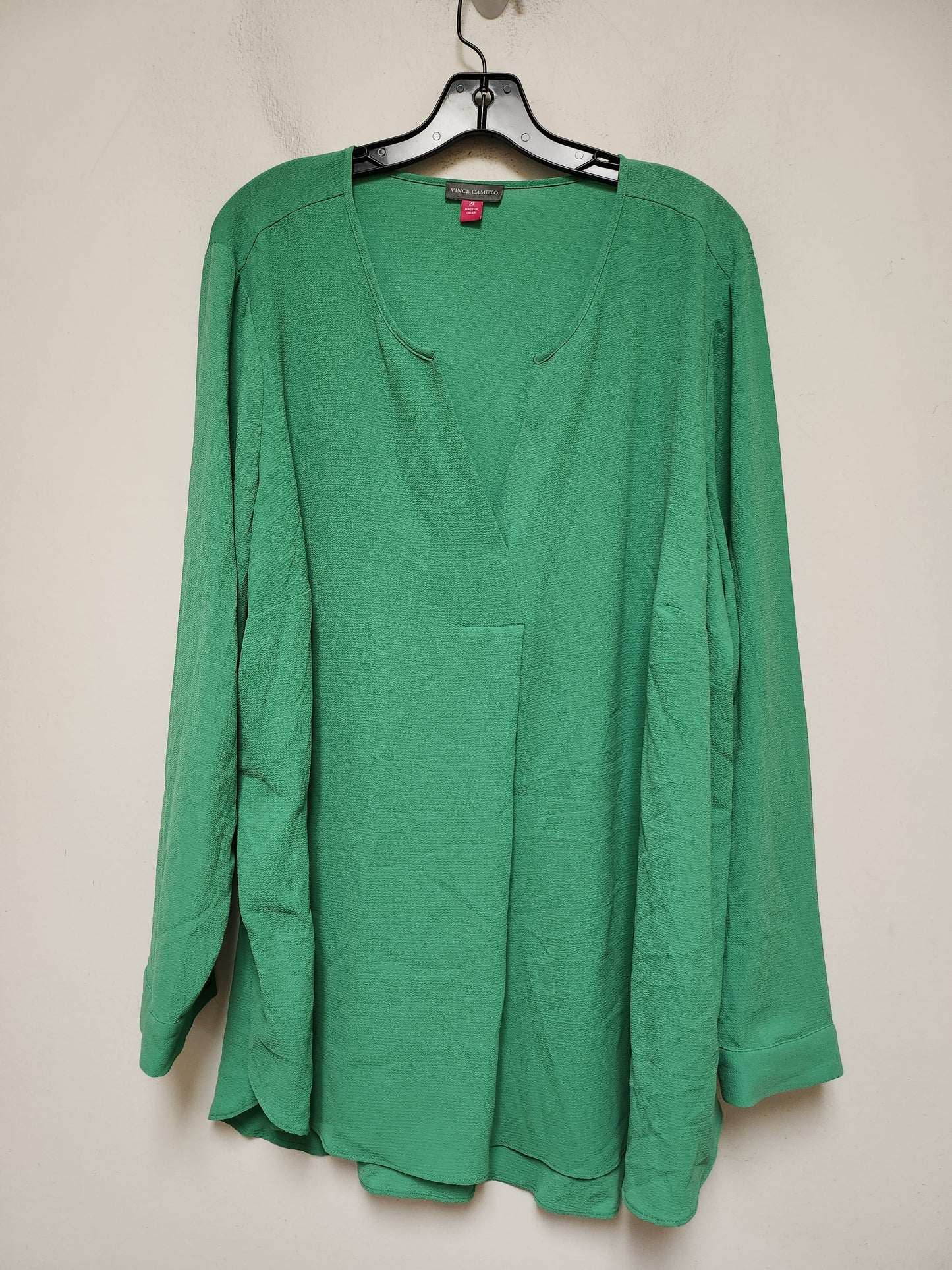 Top Long Sleeve By Vince Camuto In Green, Size: 2x