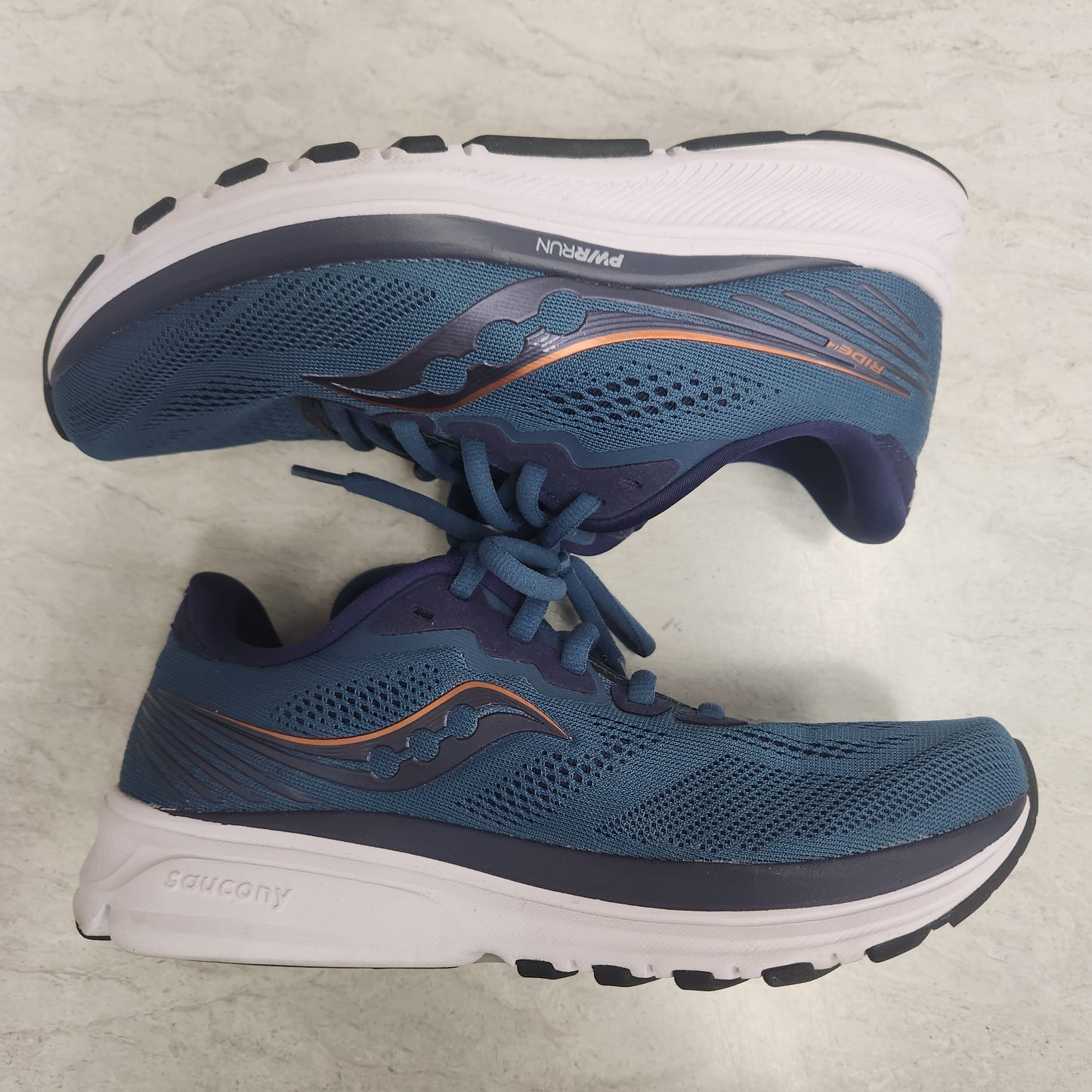 Shoes Athletic By Saucony In Navy, Size: 6.5