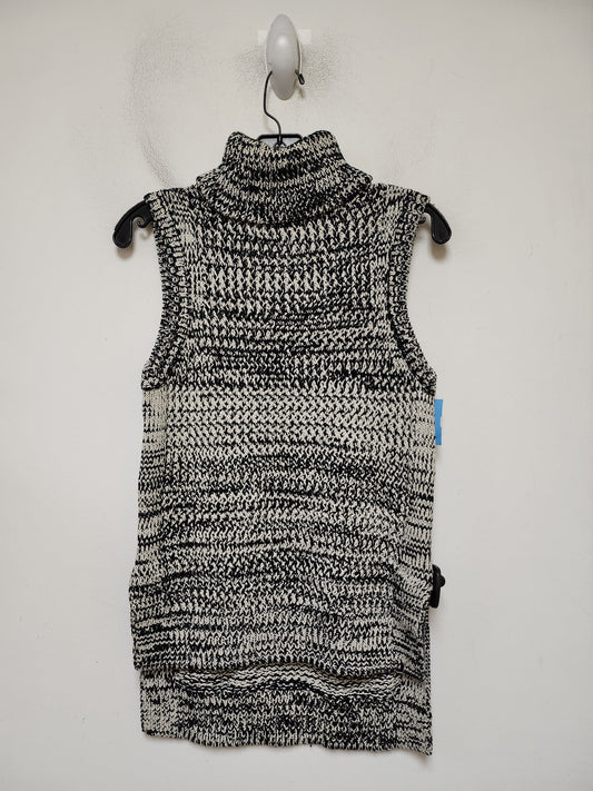 Top Sleeveless Designer By Derek Lam In Black & White, Size: S