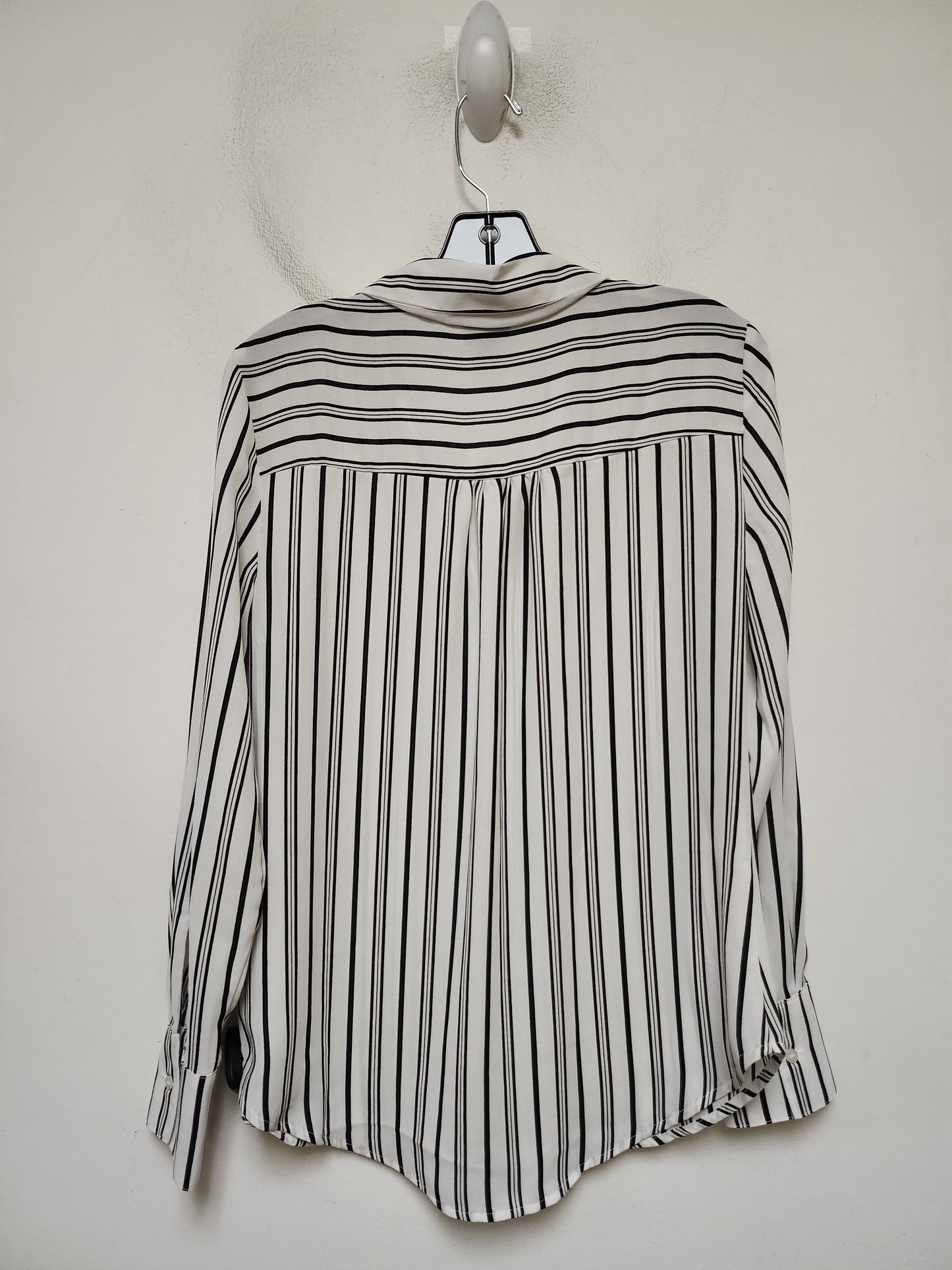 Top Long Sleeve By Worthington In Striped Pattern, Size: S