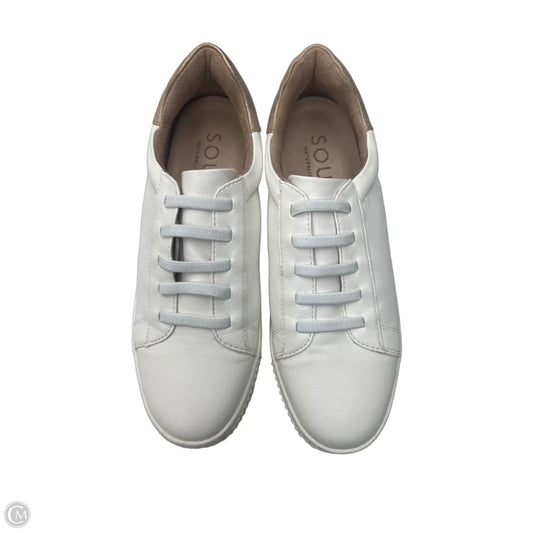 Shoes Sneakers By Naturalizer In White, Size: 9.5