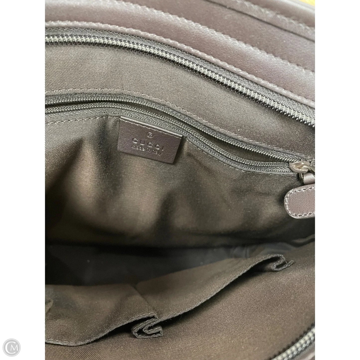 Crossbody Luxury Designer By Gucci, Size: Medium