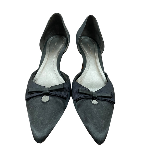 Black Shoes Heels Kitten By Ann Taylor, Size: 6.5