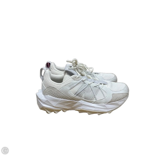 Shoes Sneakers By New Balance In White, Size: 6