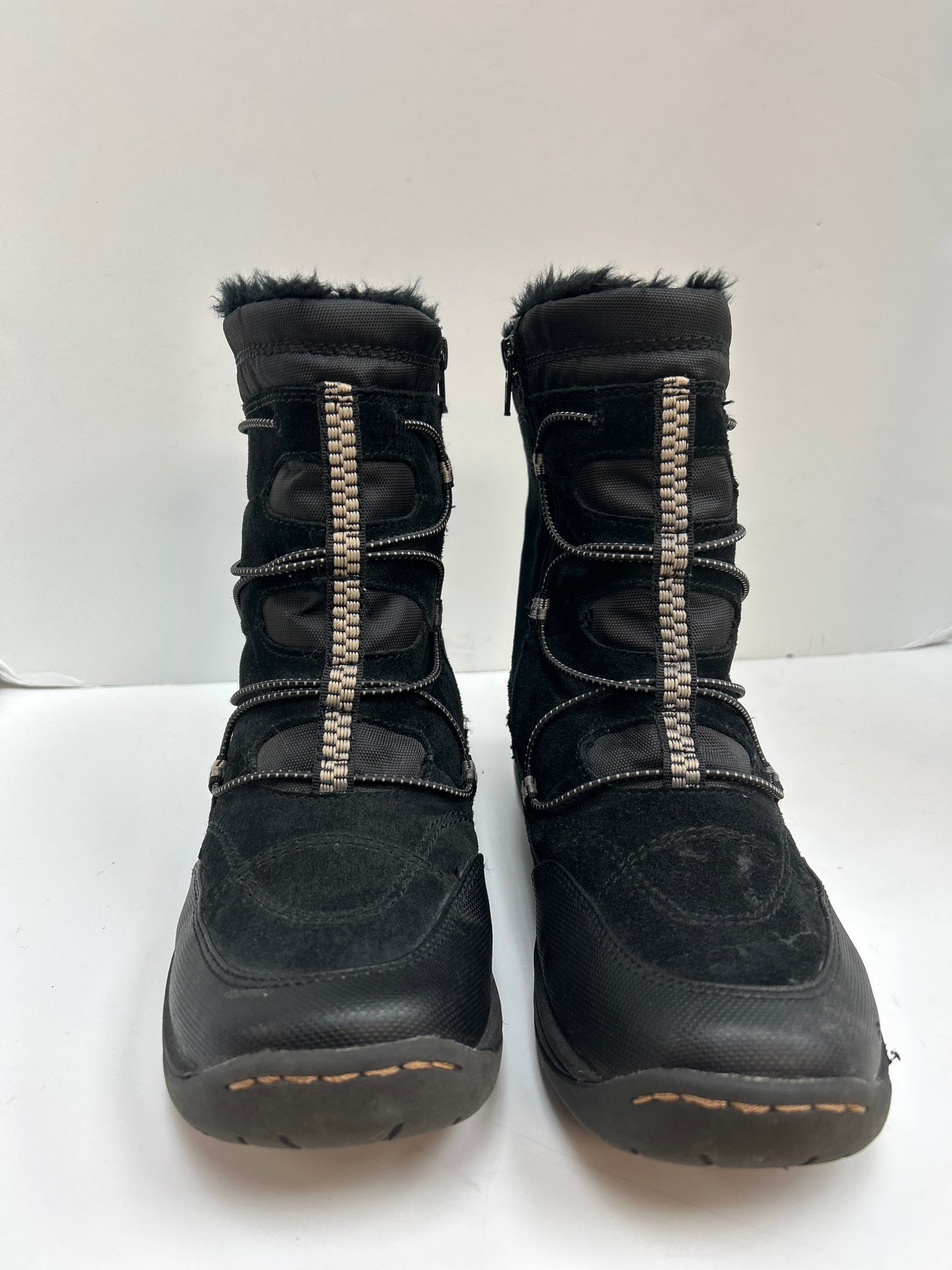 Boots Snow By Bare Traps  Size: 9.5