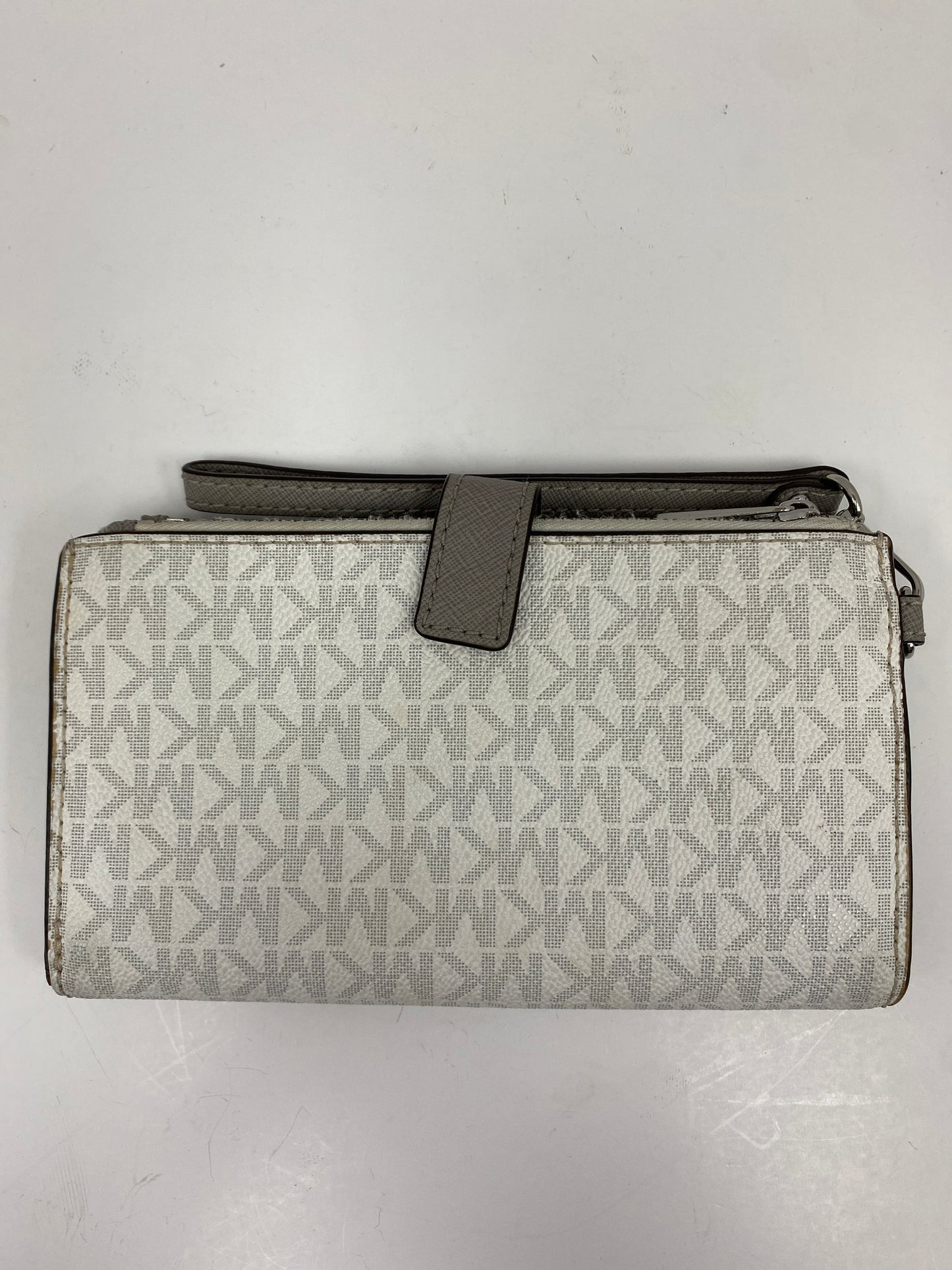 Wallet Designer By Michael Kors  Size: Large