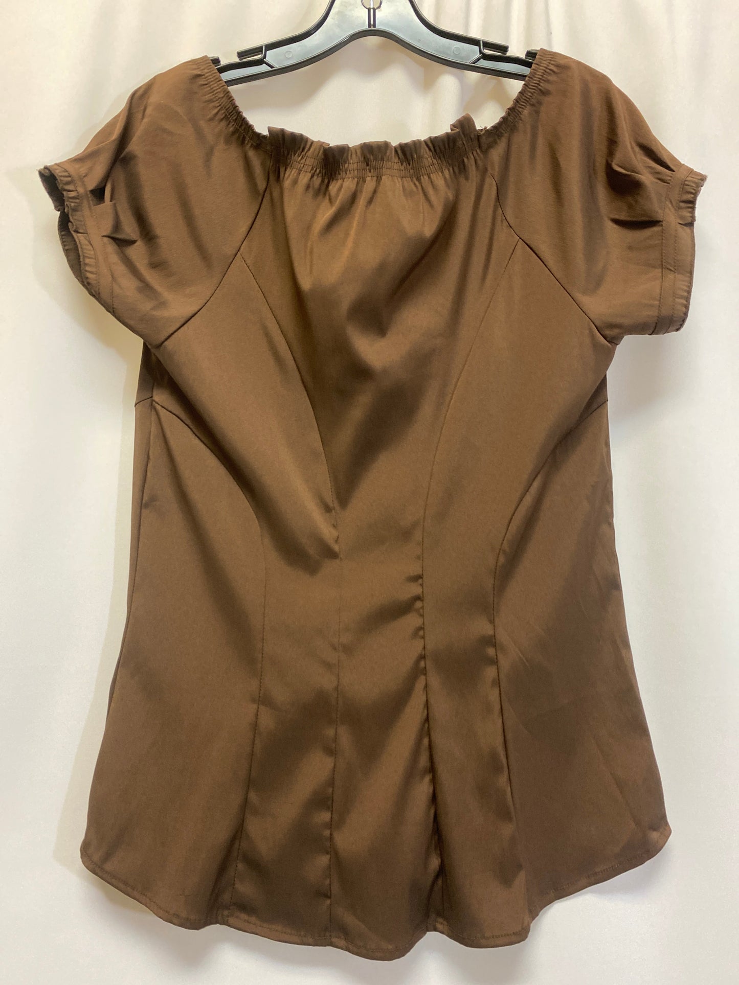 Brown Top Short Sleeve Clothes Mentor, Size M