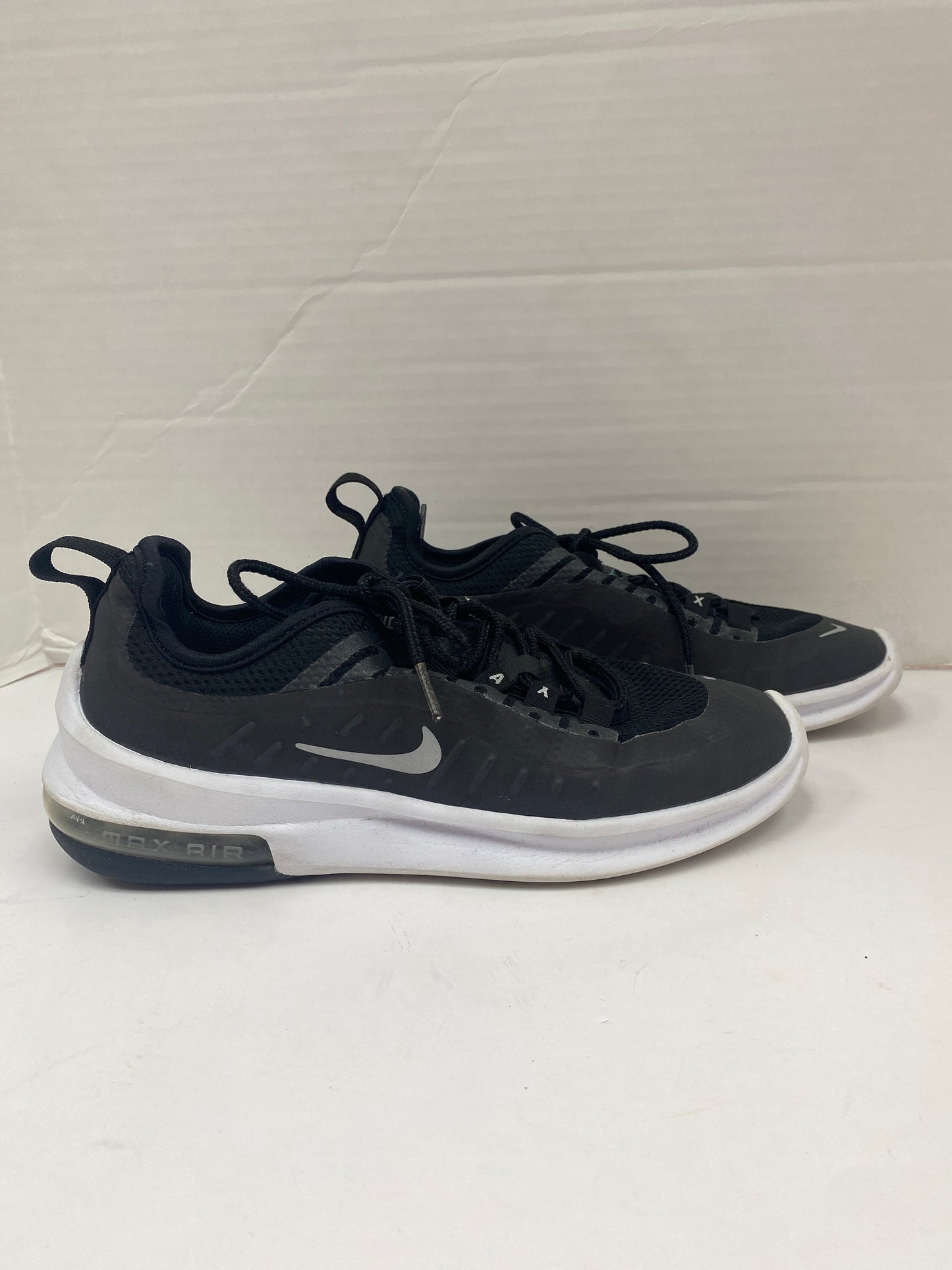 Black Shoes Athletic Nike, Size 7.5