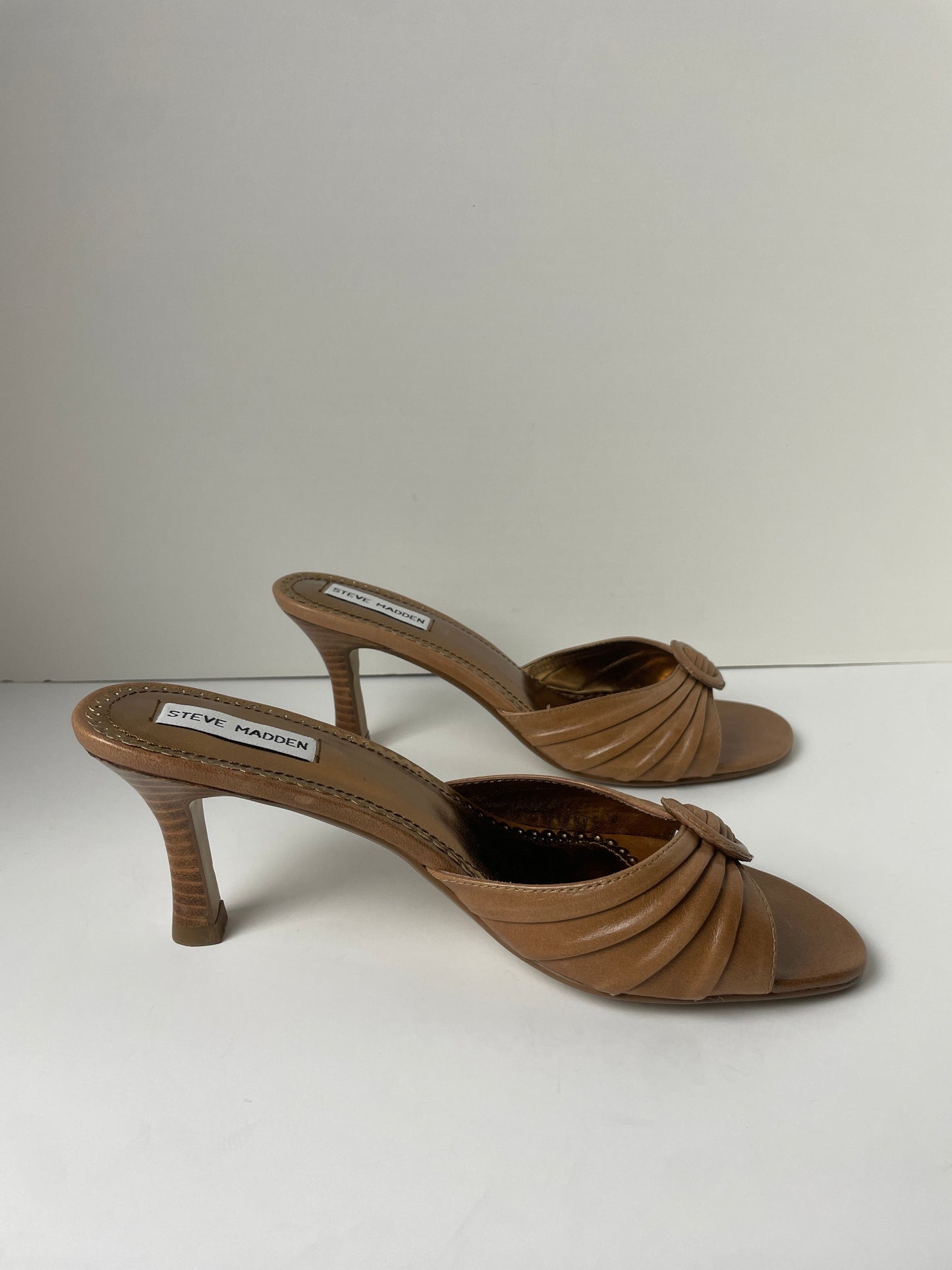 Brown Shoes Heels Kitten Steve Madden, Size 8.5