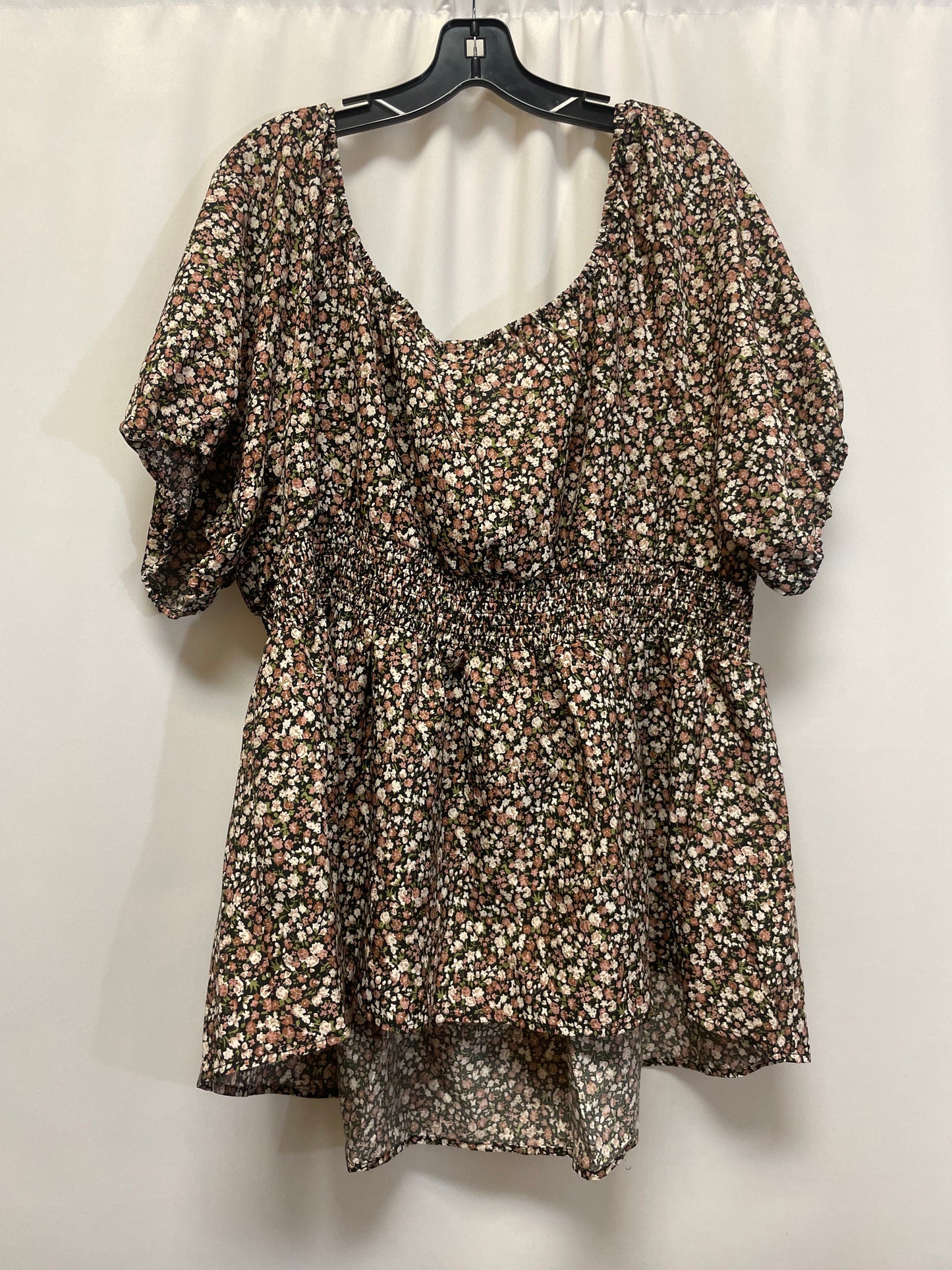 Top Short Sleeve By Shein In Tan, Size: 4x