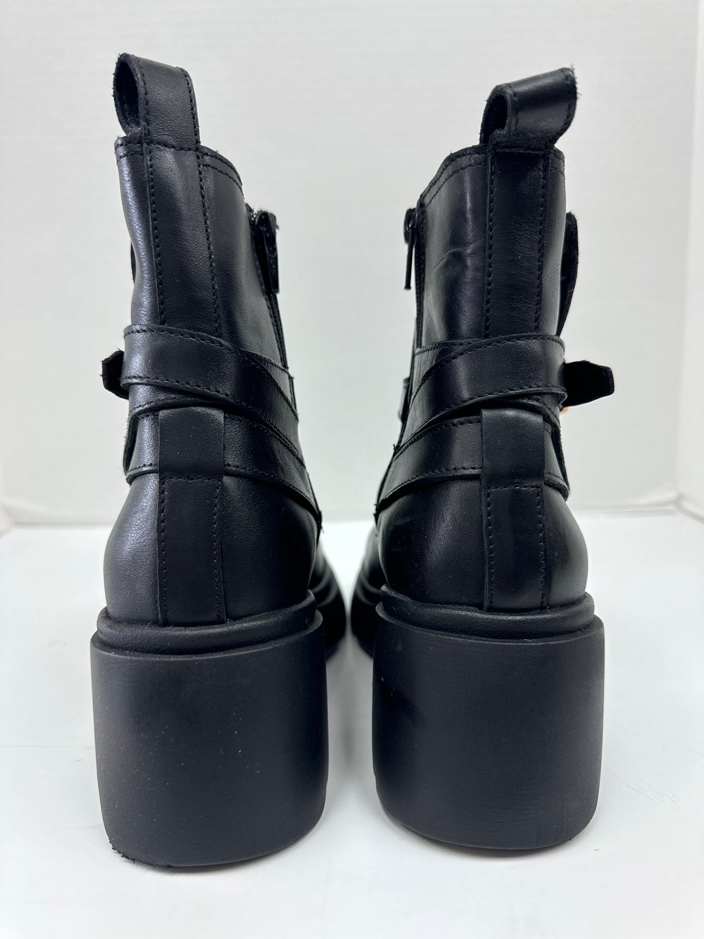 Boots Ankle Heels By Steve Madden In Black, Size: 6