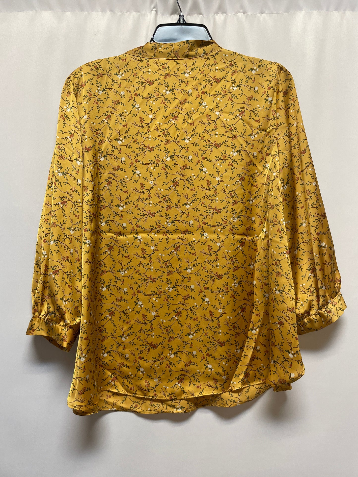 Top Long Sleeve By Cato In Yellow, Size: L