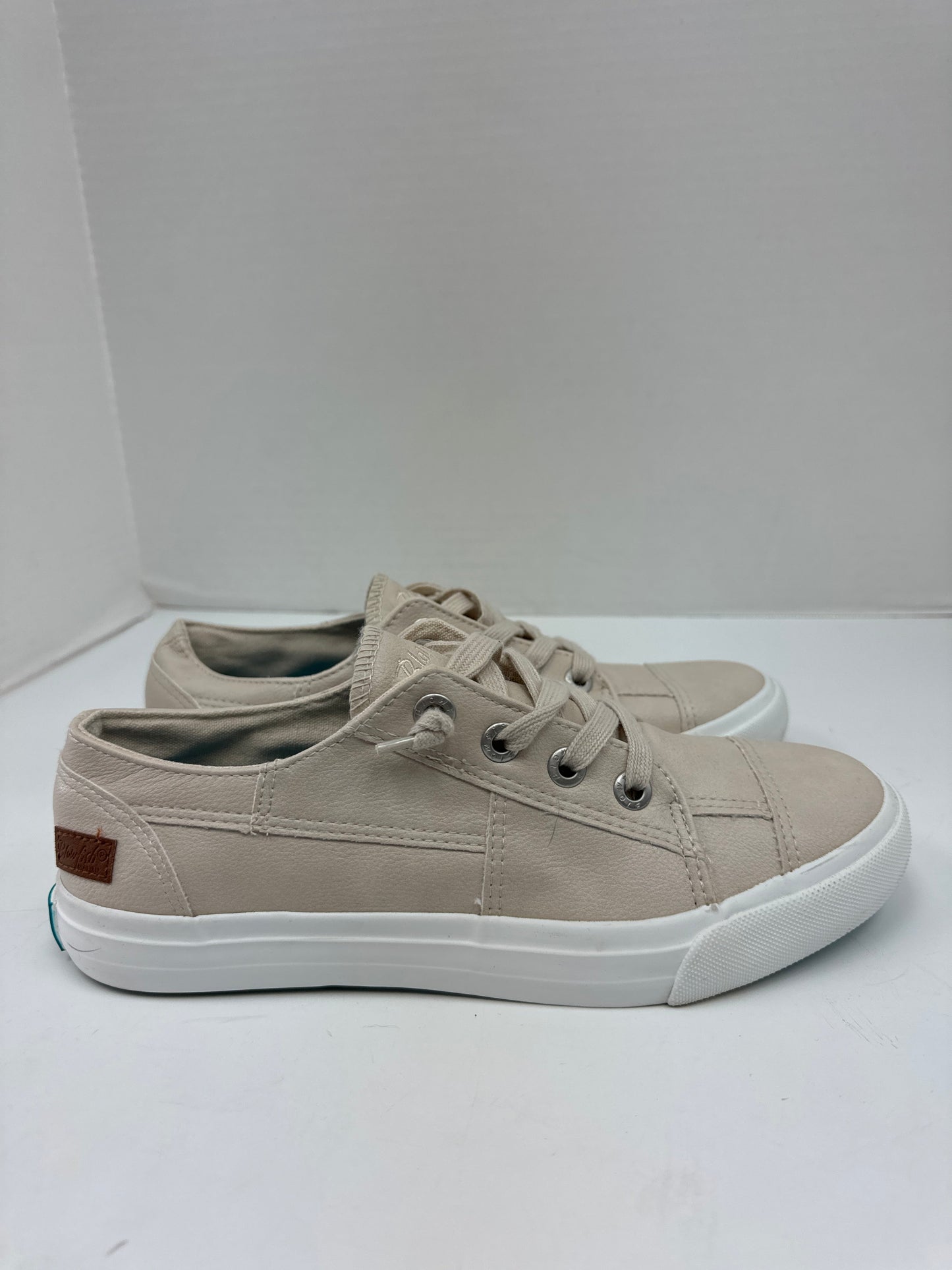 Shoes Sneakers By Blowfish In Tan, Size: 9