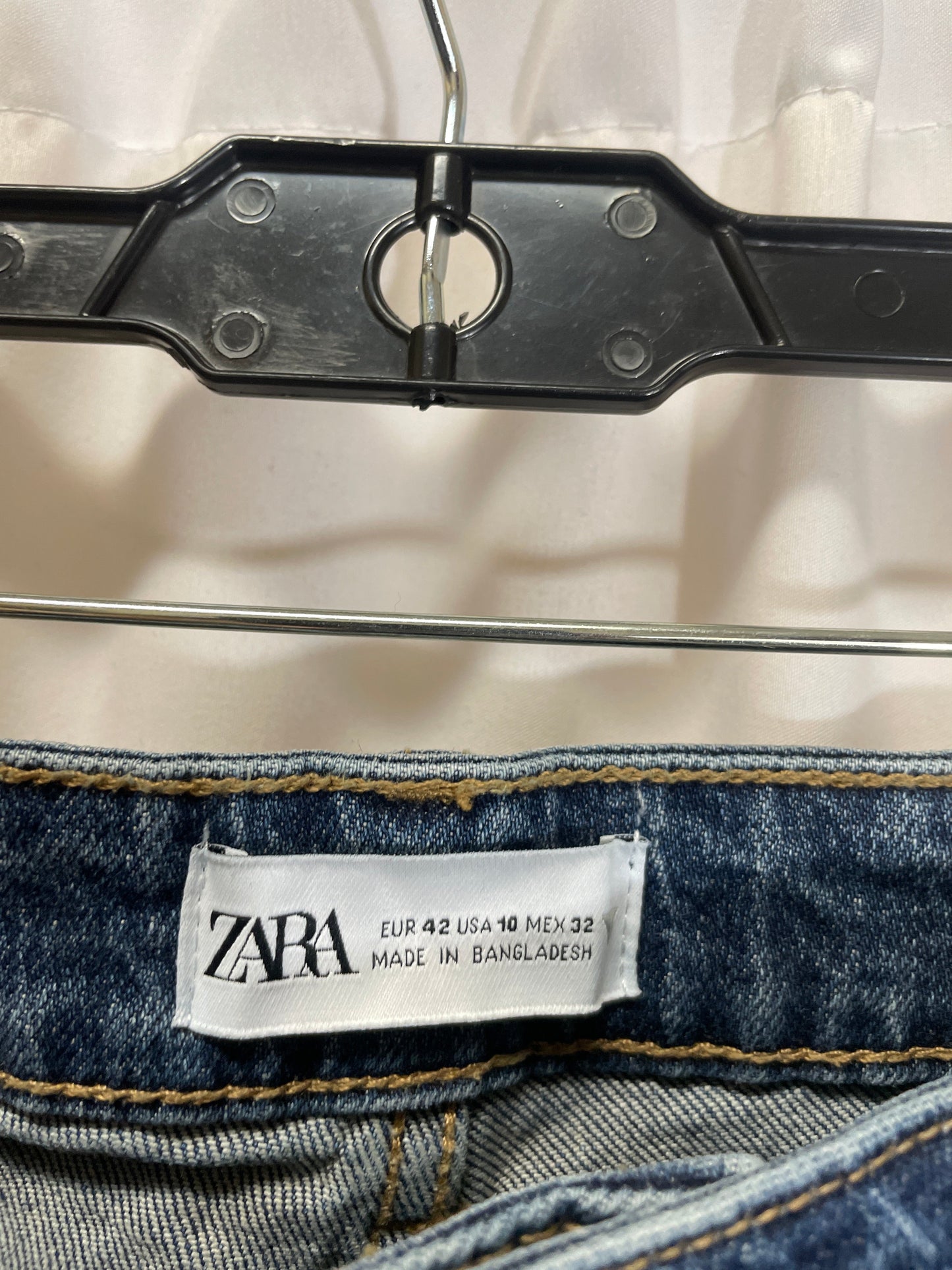 Jeans Straight By Zara In Blue Denim, Size: 10