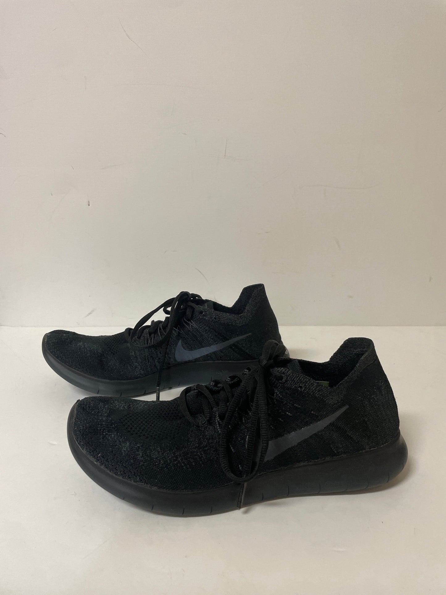 Shoes Athletic By Nike In Black, Size: 9