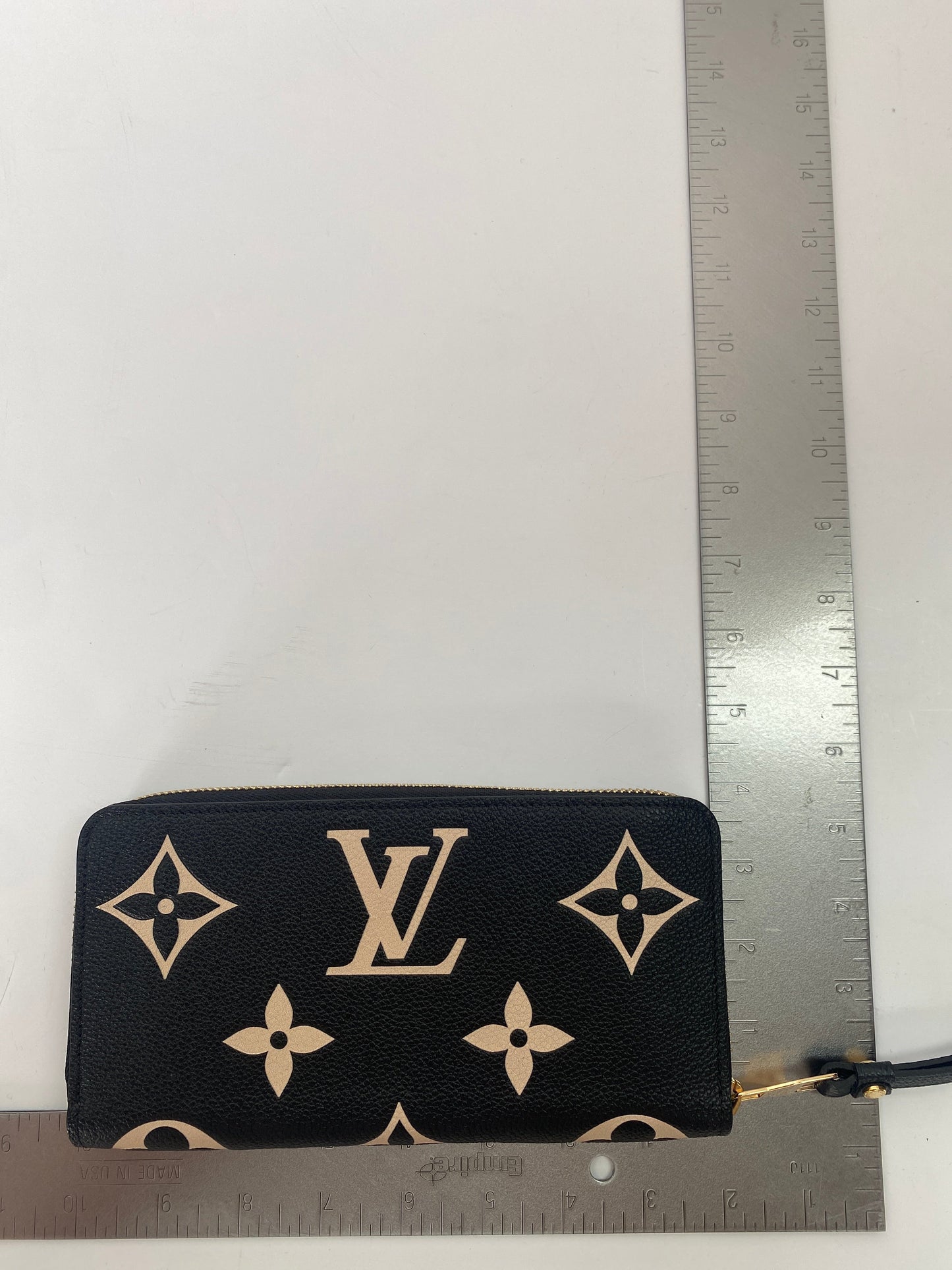 Wallet Luxury Designer By Louis Vuitton, Size: Large