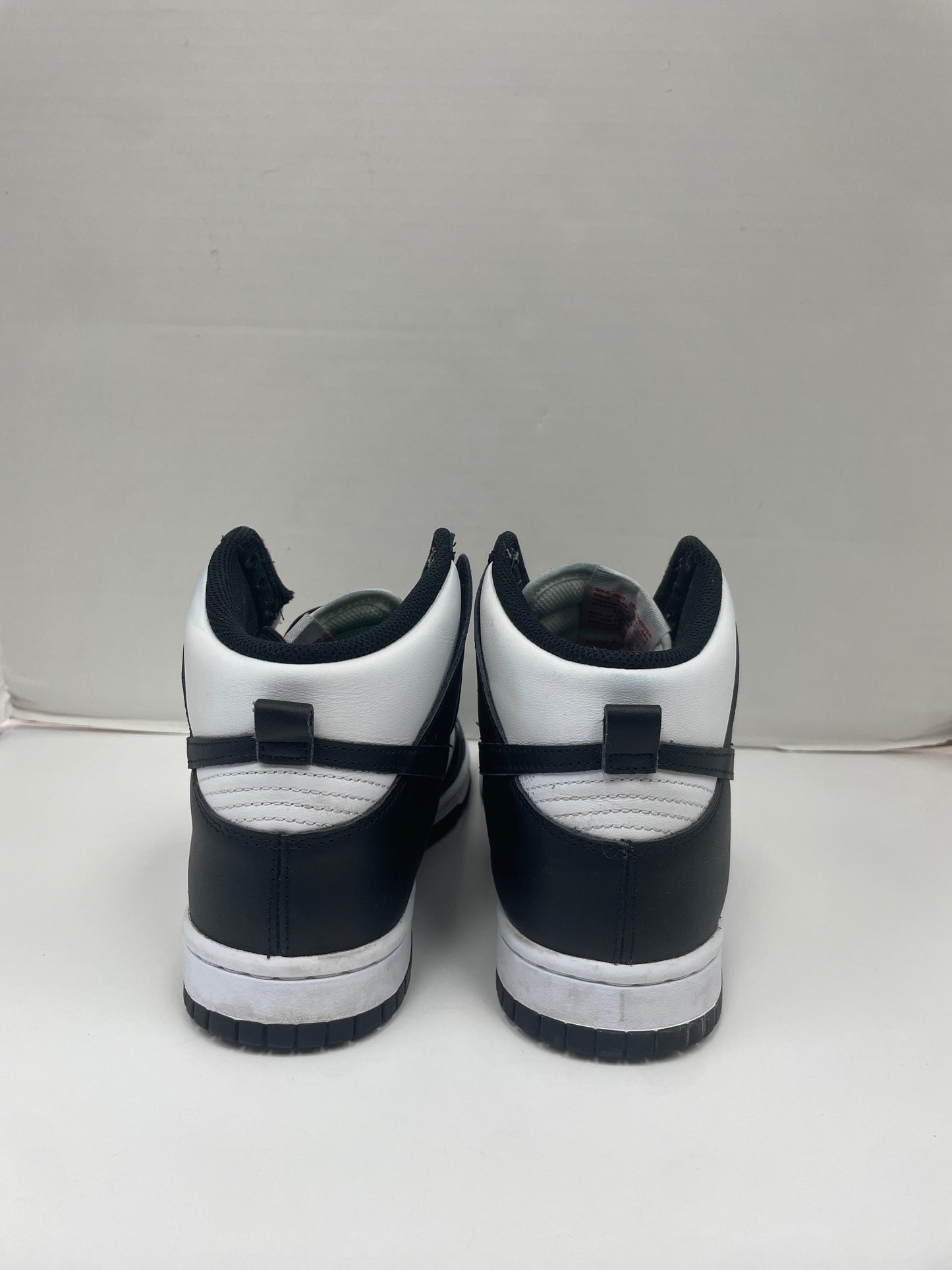 Shoes Athletic By Nike In Black & White, Size: 9.5