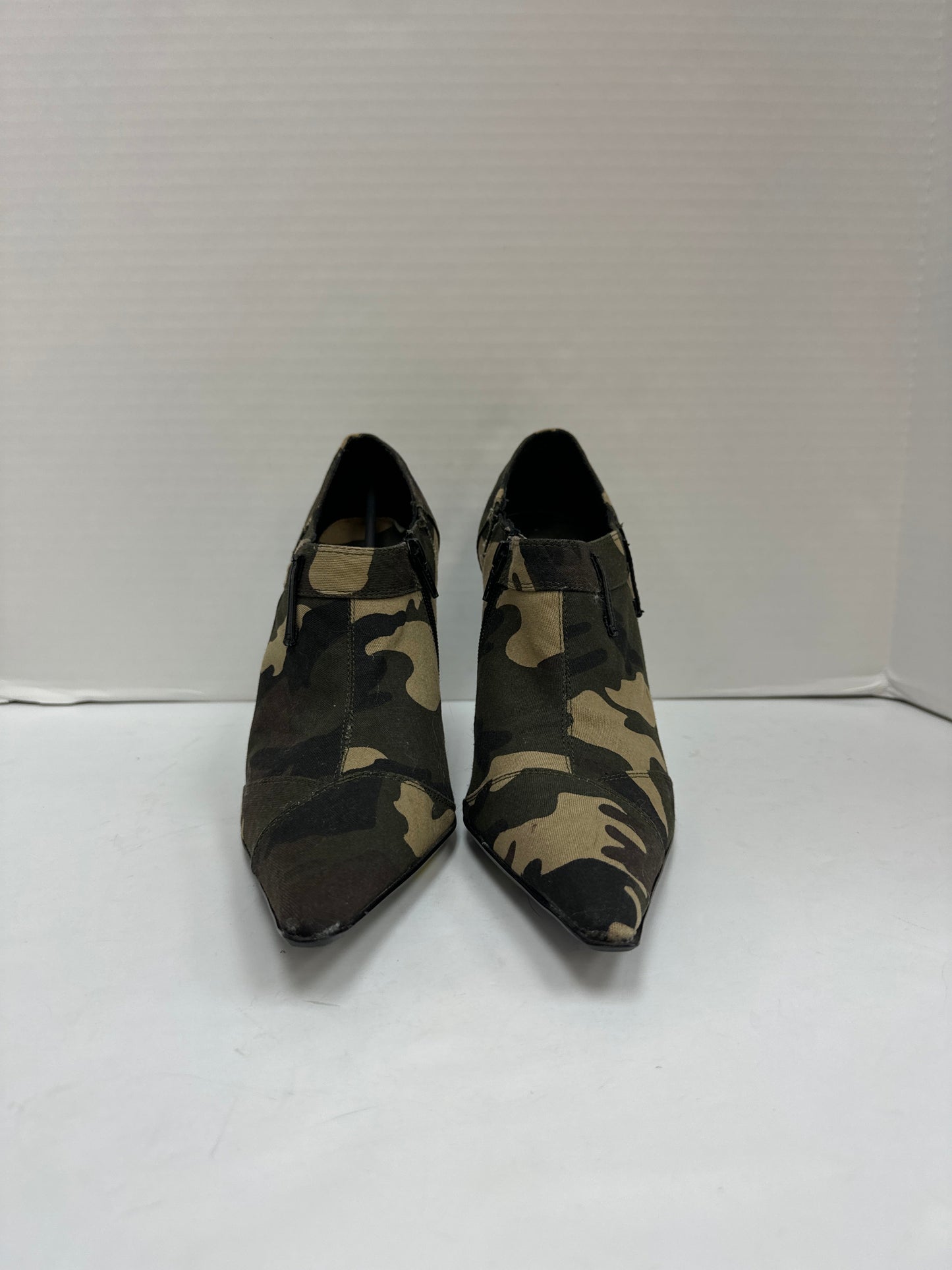 Shoes Heels Stiletto By Clothes Mentor In Camouflage Print, Size: 9