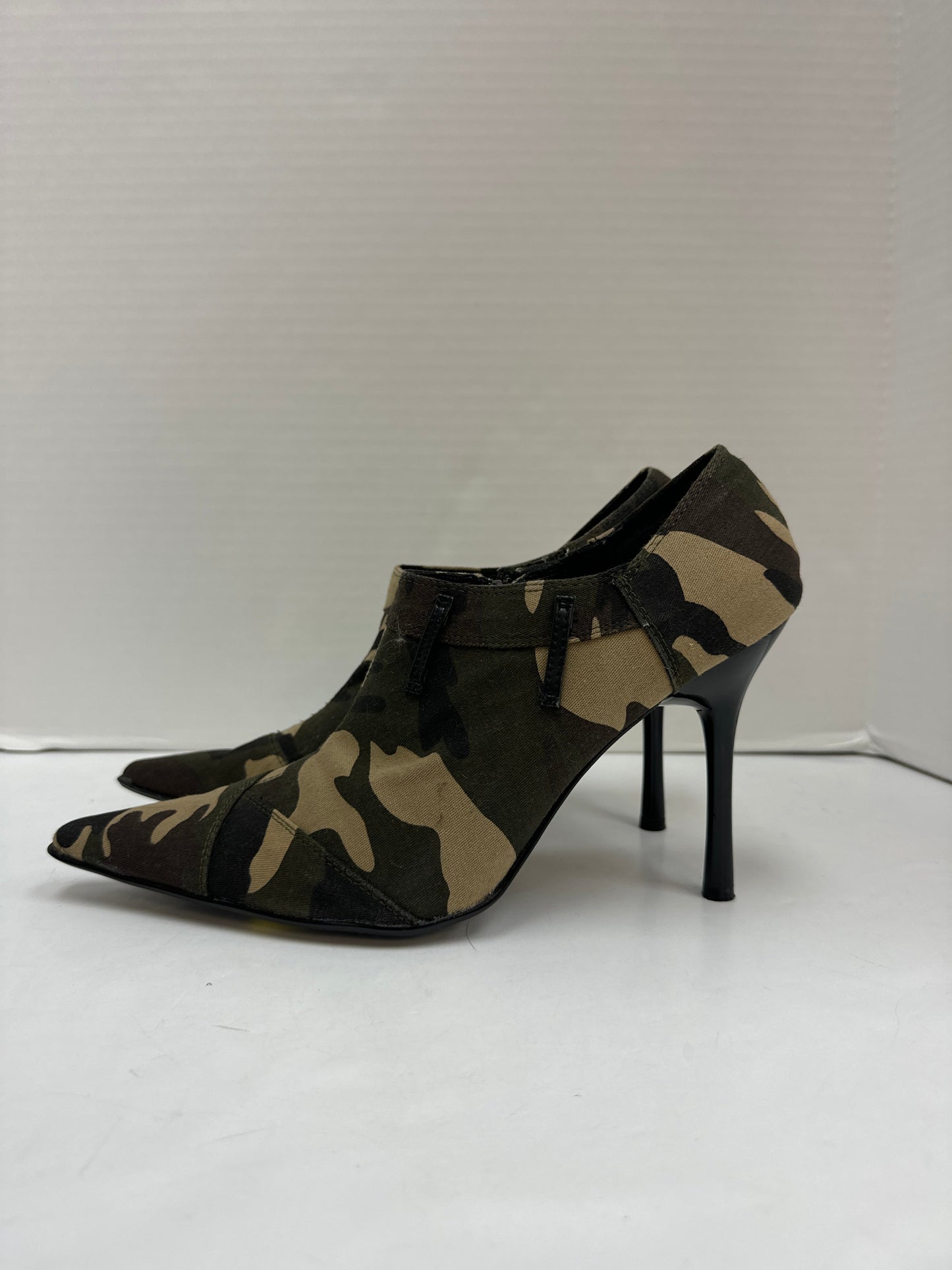 Shoes Heels Stiletto By Clothes Mentor In Camouflage Print, Size: 9