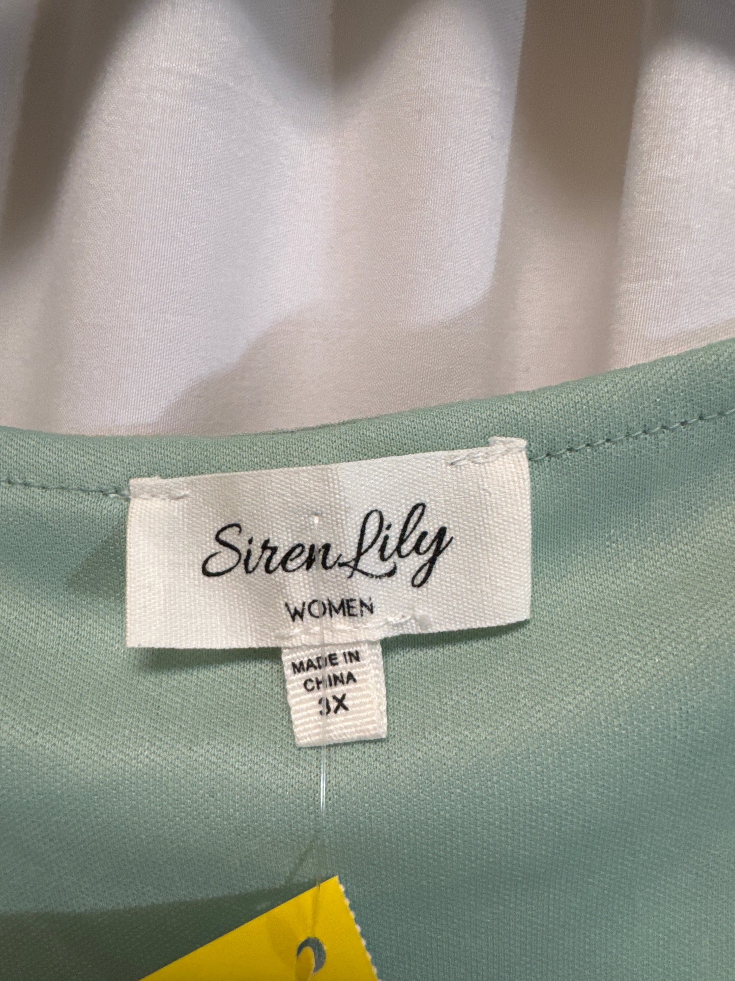 Top Short Sleeve By Siren Lily In Green, Size: 3x