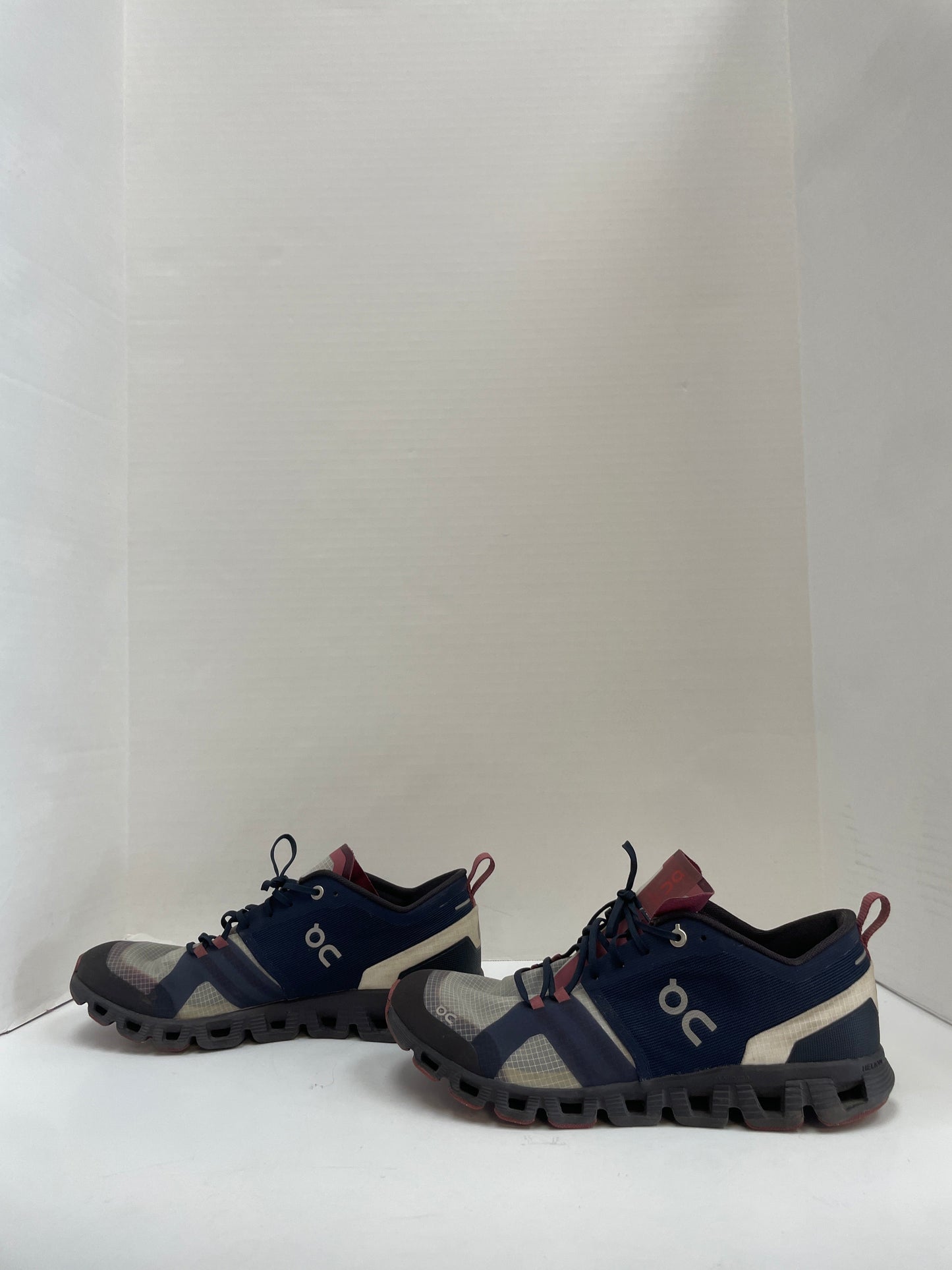 Shoes Athletic By Clothes Mentor In Navy, Size: 10