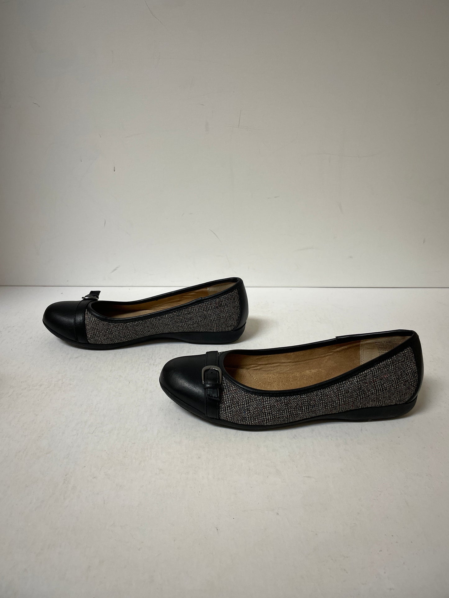 Shoes Flats By Croft And Barrow In Black, Size: 7