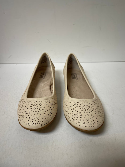 Shoes Flats By Croft And Barrow In Cream, Size: 7.5