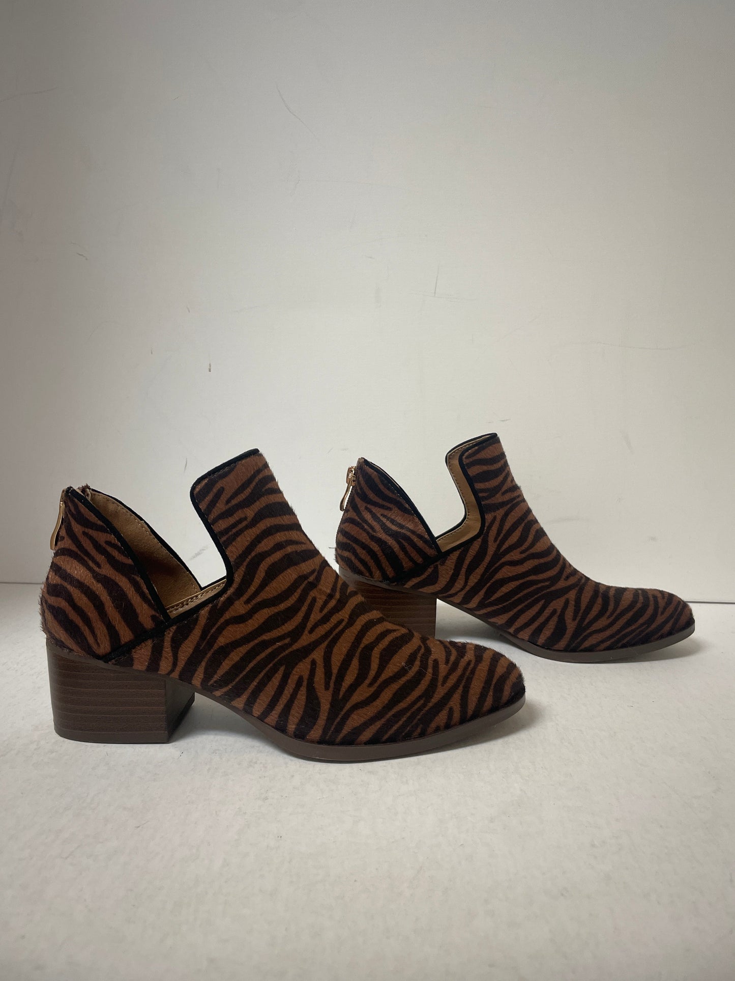 Boots Ankle Heels By New Directions In Animal Print, Size: 6