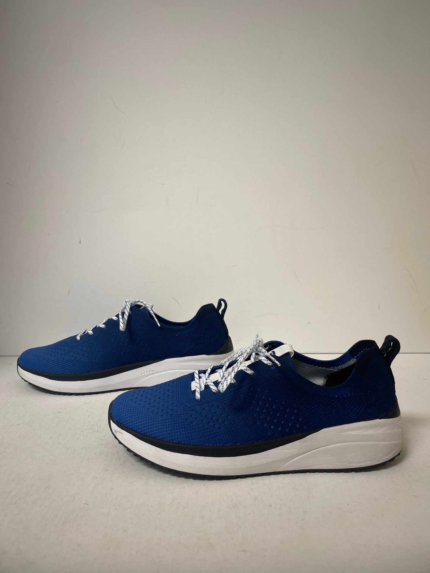 Shoes Athletic By Infinity In Blue, Size: 9.5