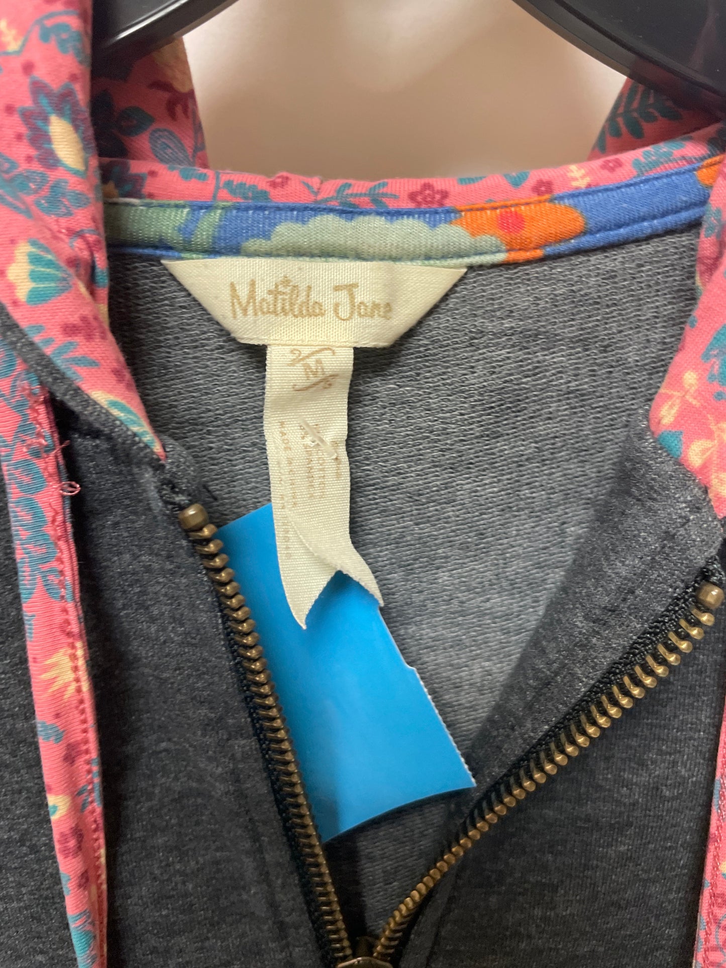 Sweatshirt Hoodie By Matilda Jane In Grey, Size: M