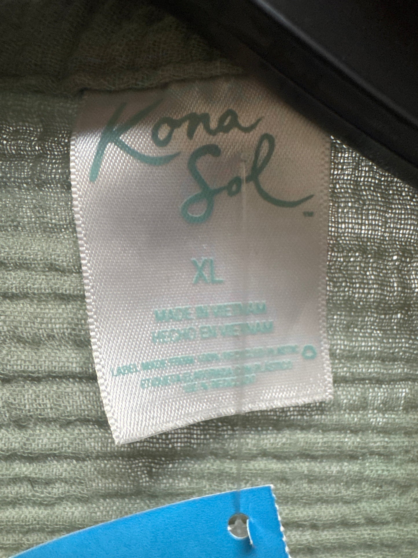 Top Long Sleeve By Kona Sol In Green, Size: Xl