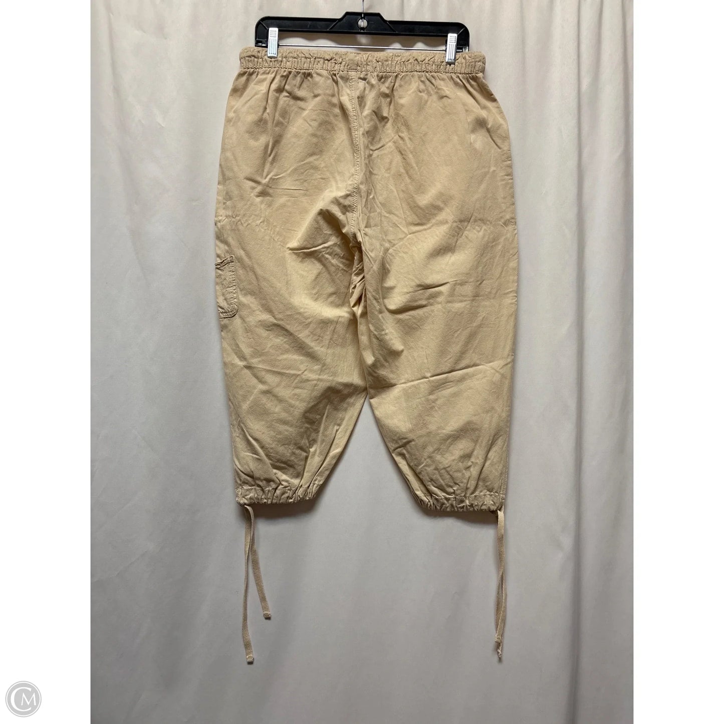 Capris By Gloria Vanderbilt In Tan, Size: L