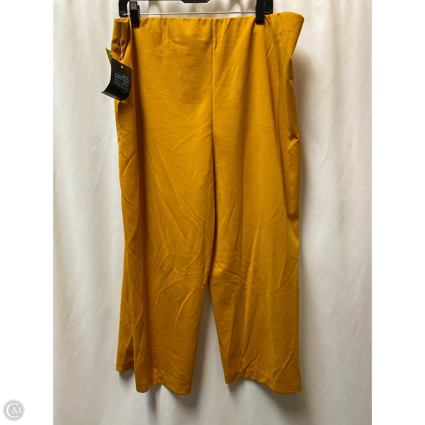 Capris By Clothes Mentor In Orange, Size: 3x