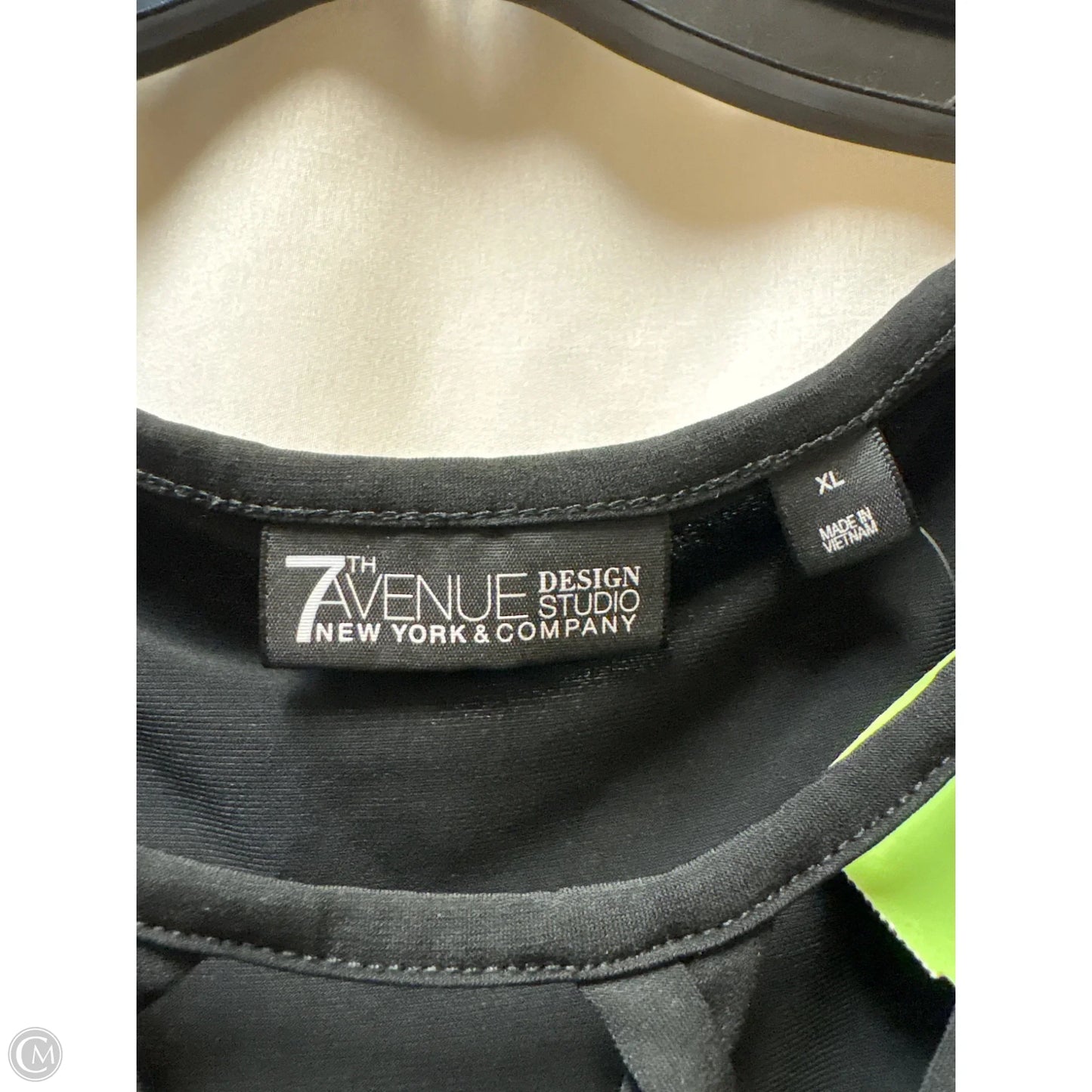 Top Short Sleeve By New York And Co In Black, Size: Xl