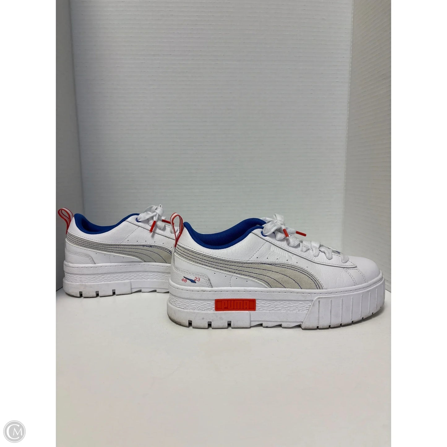 Shoes Sneakers By Puma In White, Size: 8.5